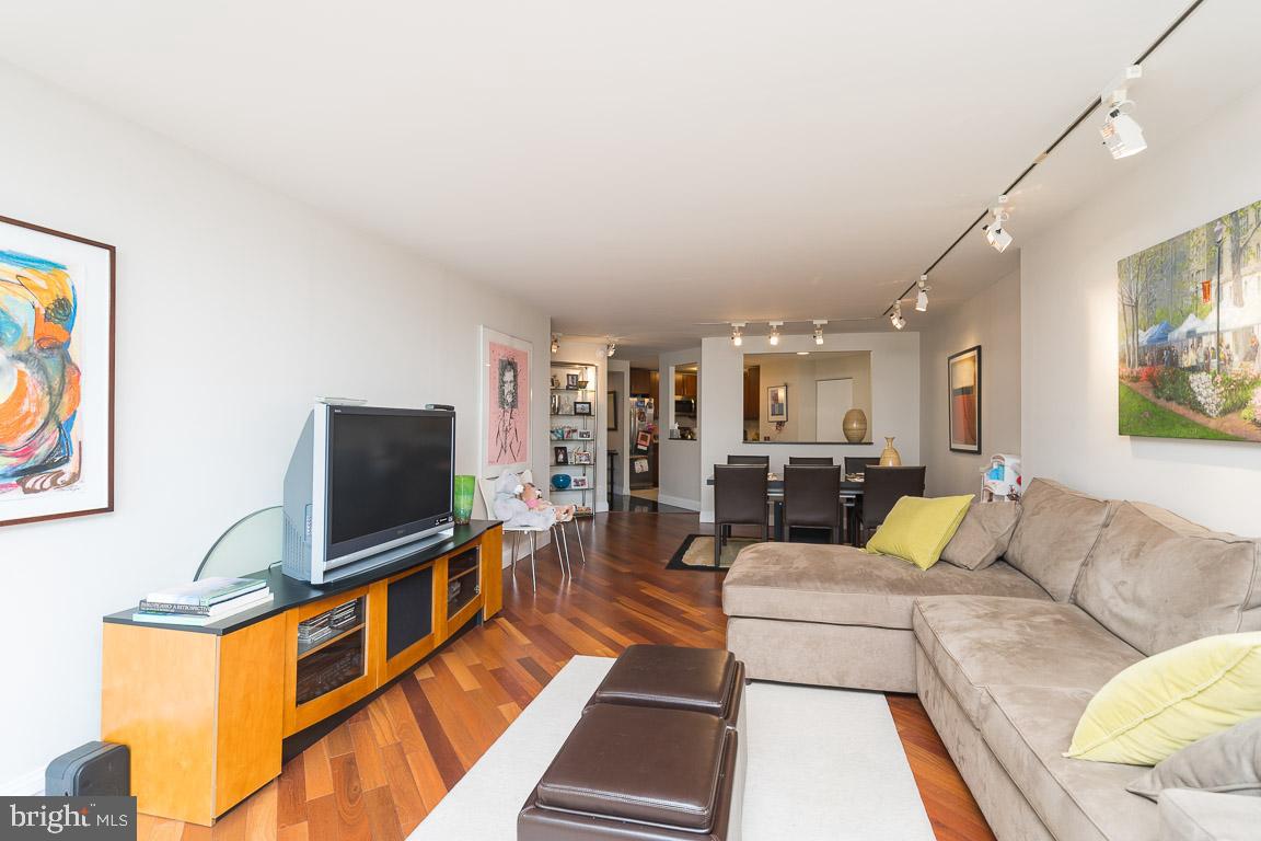 RITTENHOUSE SQUARE - Residential Lease