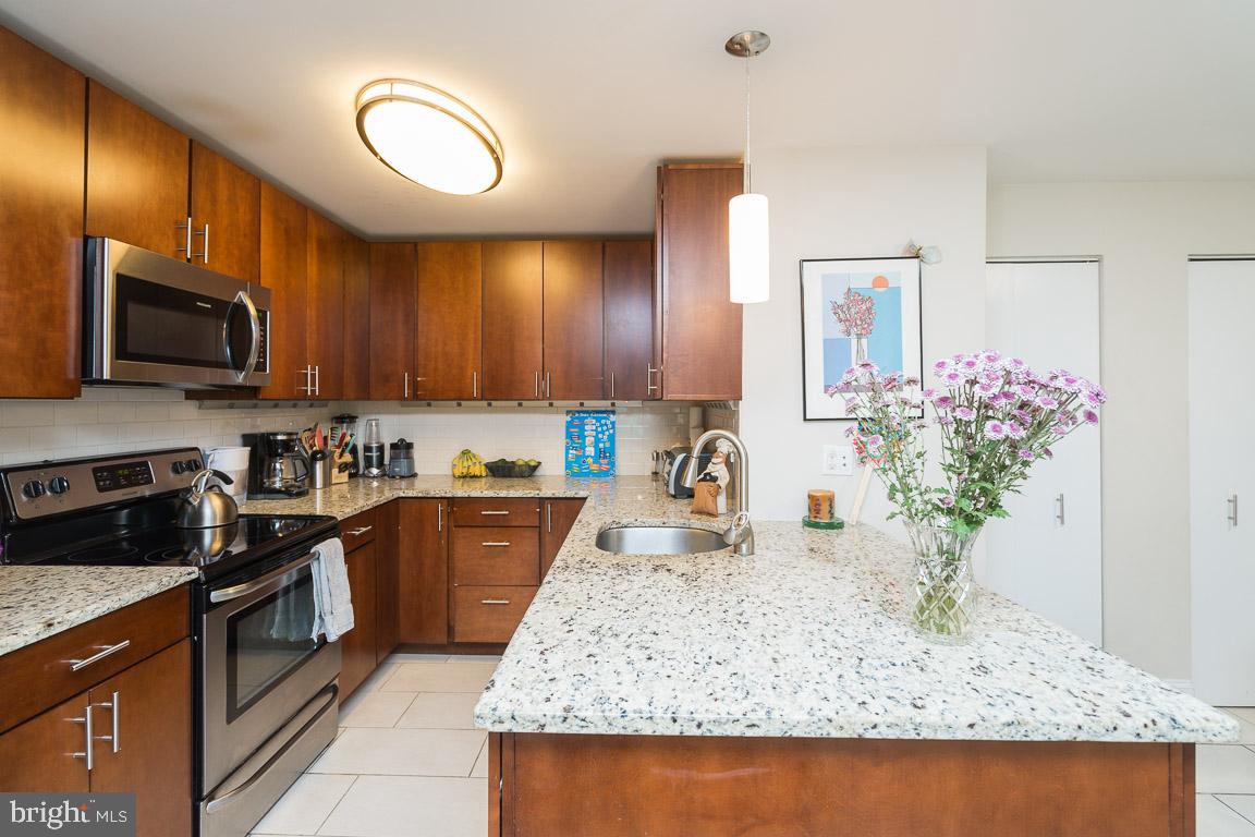 RITTENHOUSE SQUARE - Residential Lease