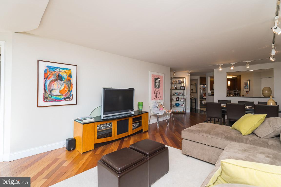 RITTENHOUSE SQUARE - Residential Lease