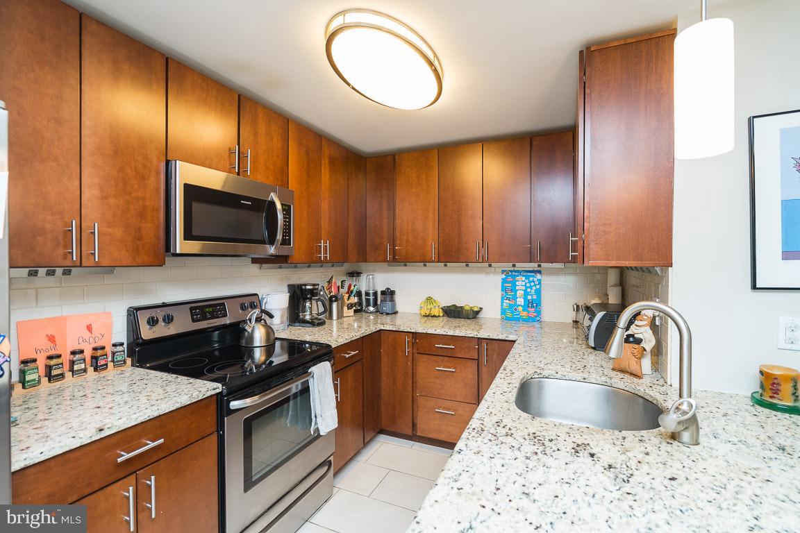 RITTENHOUSE SQUARE - Residential Lease