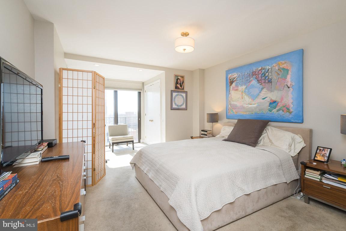 RITTENHOUSE SQUARE - Residential Lease