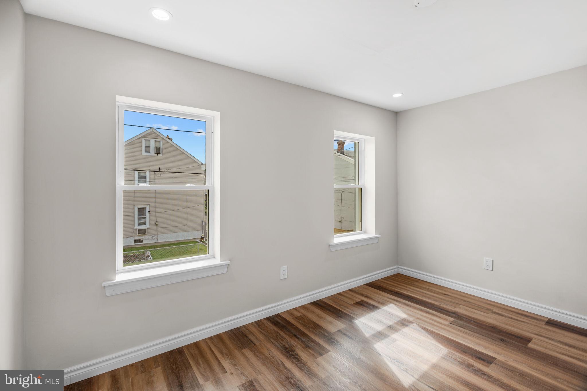 BRIDESBURG - Residential