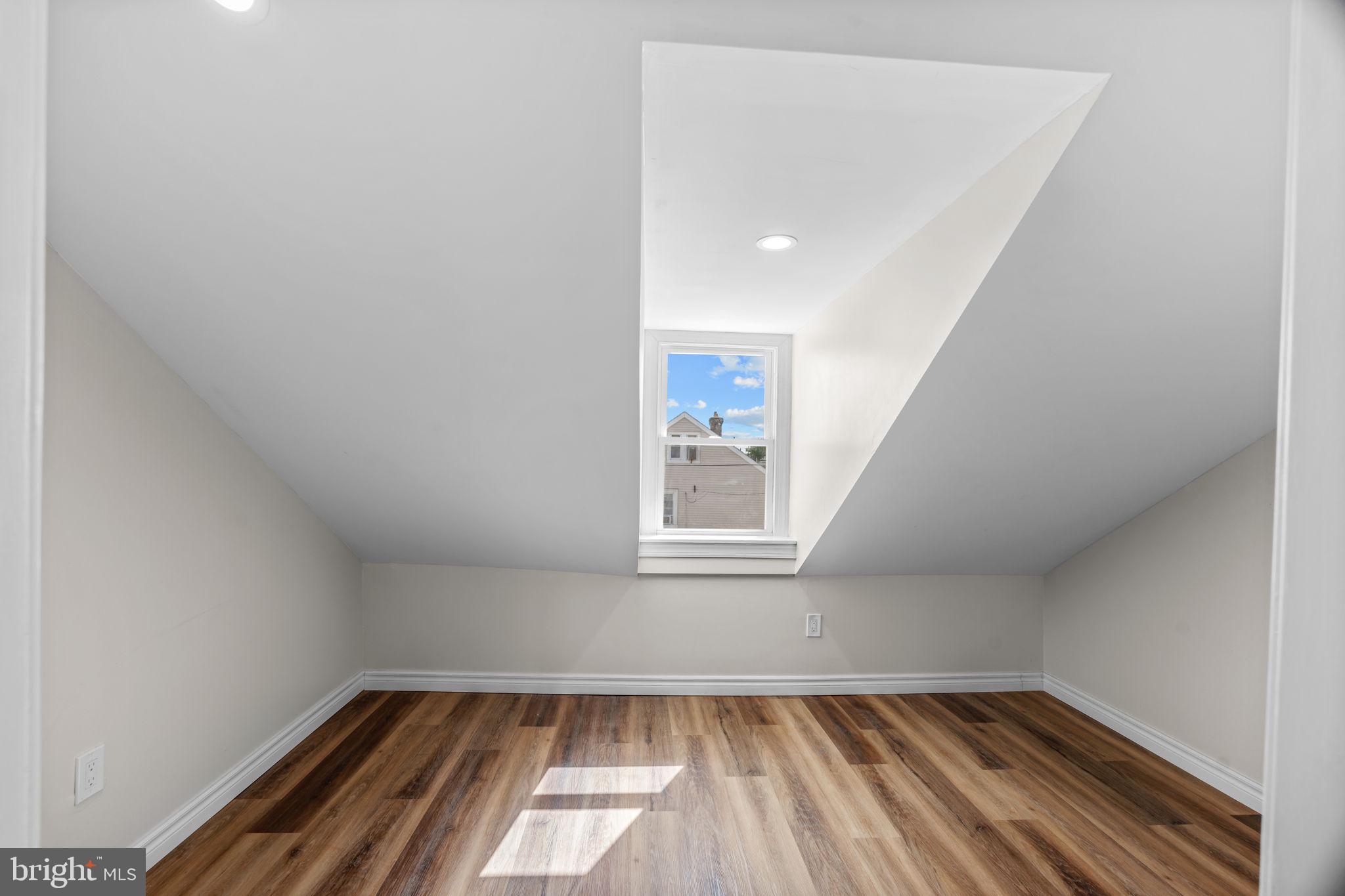 BRIDESBURG - Residential