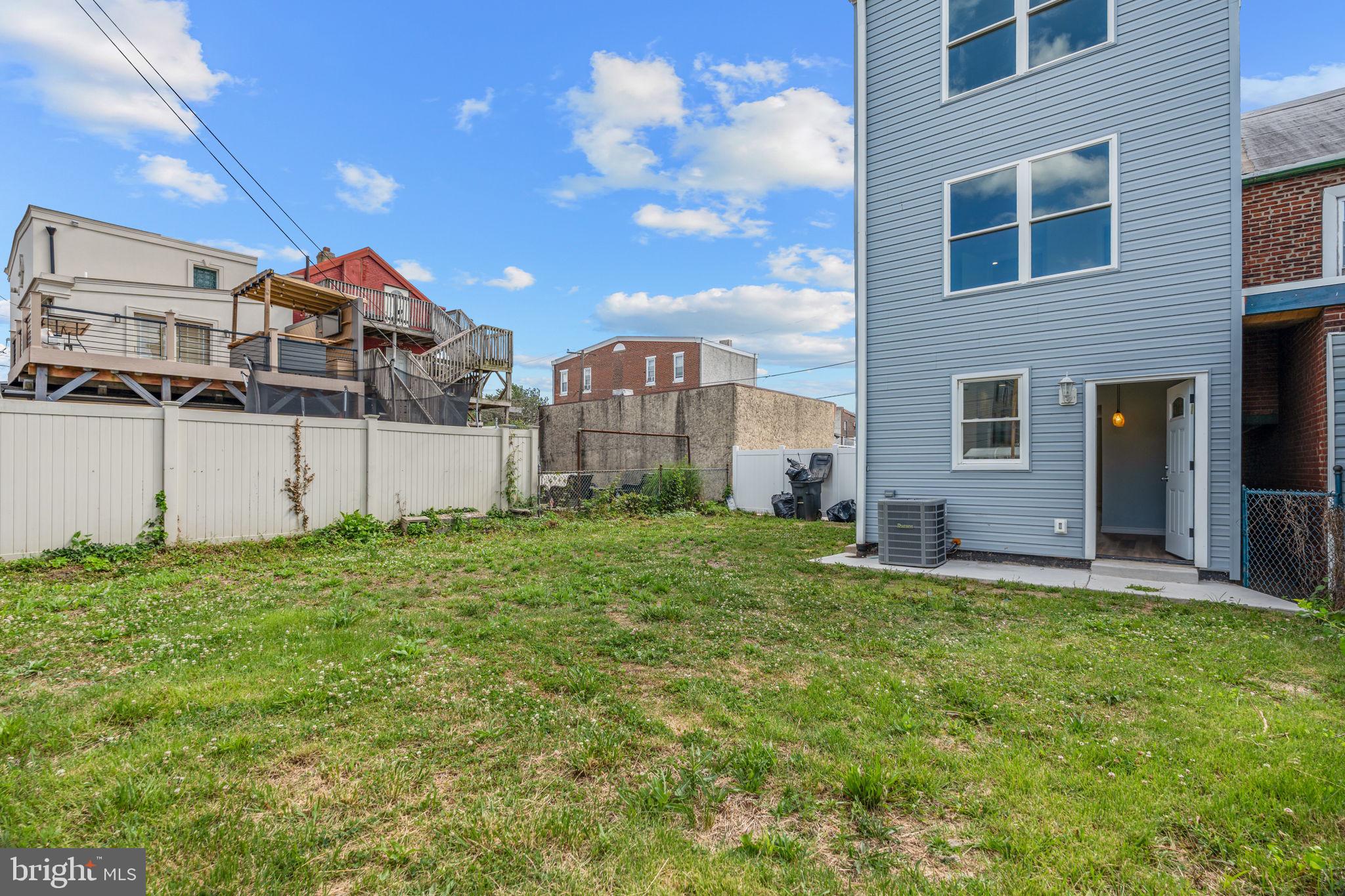 BRIDESBURG - Residential