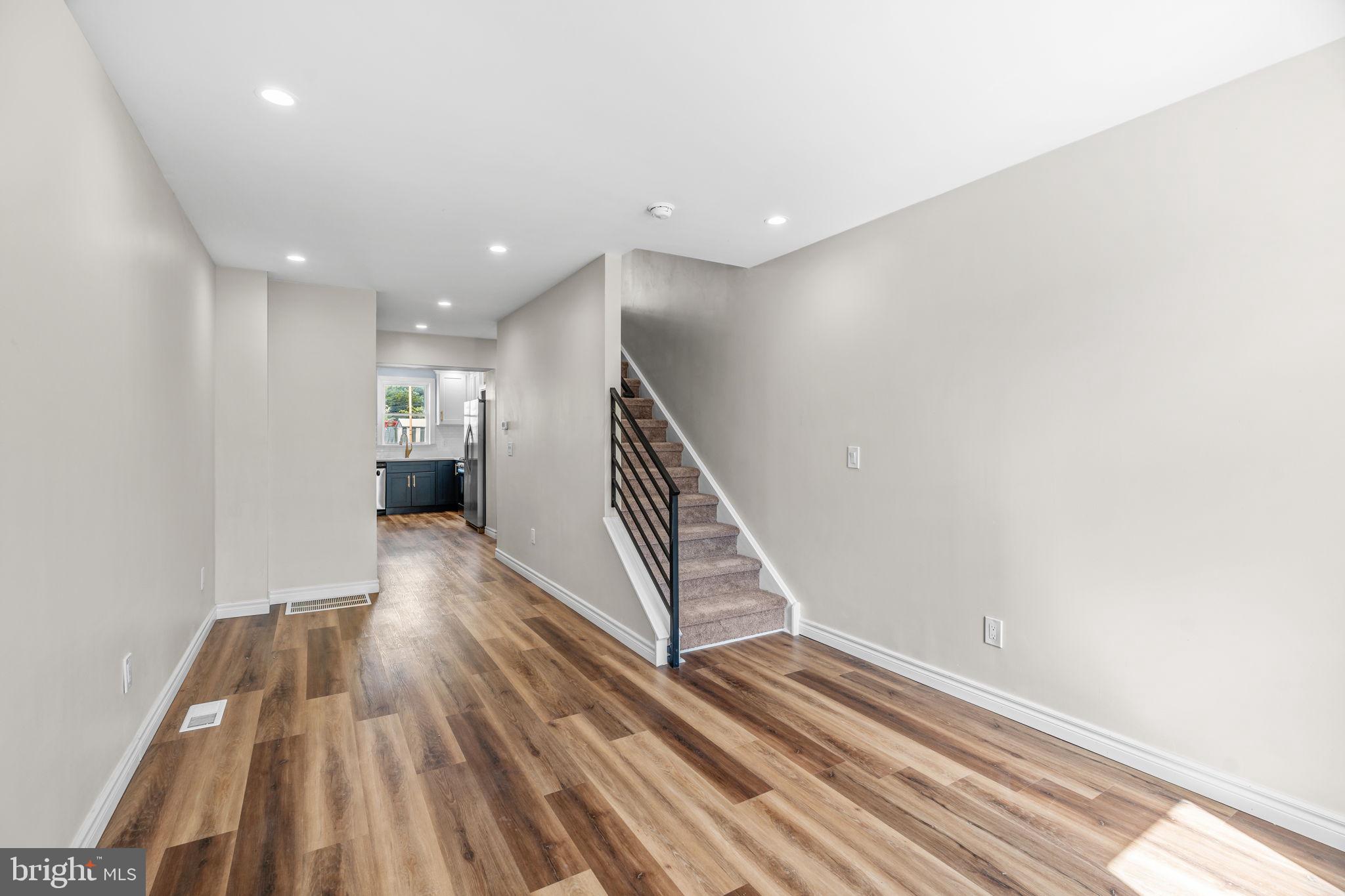 BRIDESBURG - Residential