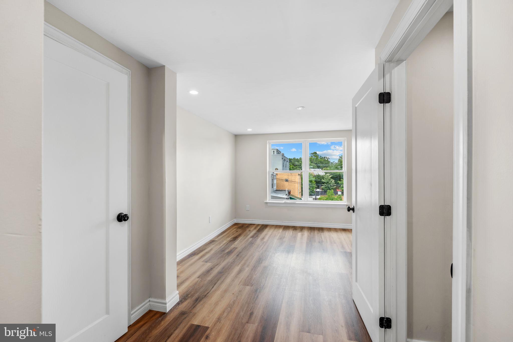 BRIDESBURG - Residential