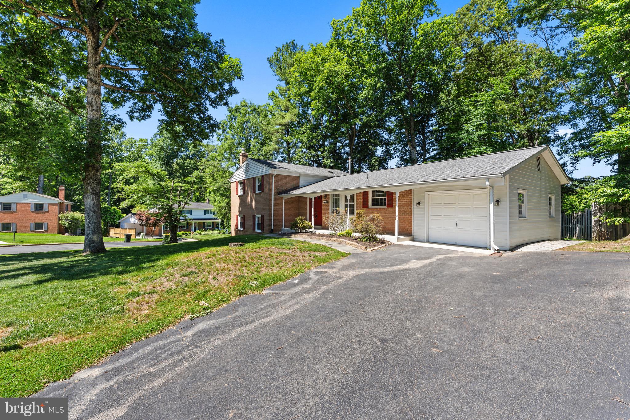 ORANGE HUNT ESTATES - Residential
