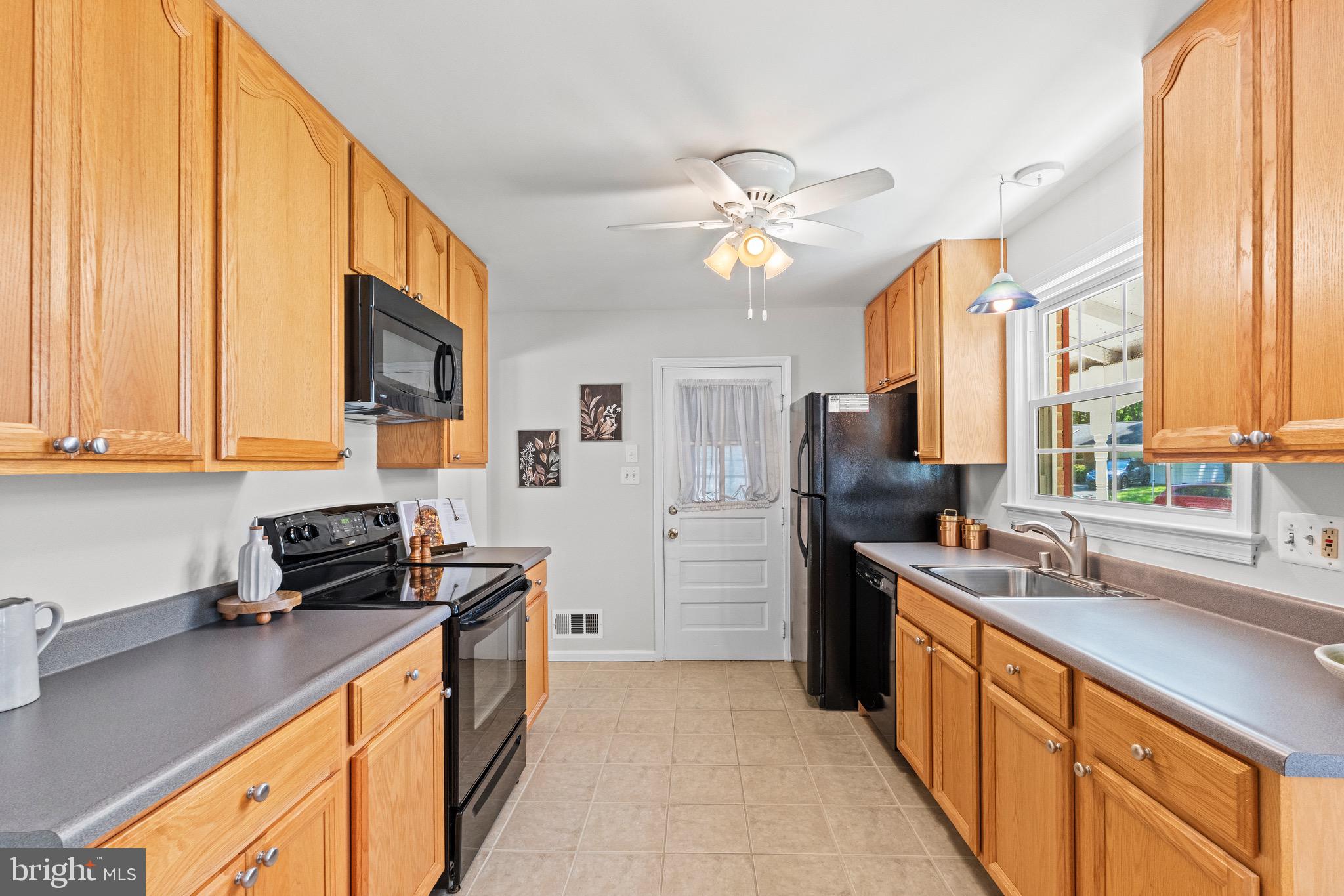 ORANGE HUNT ESTATES - Residential