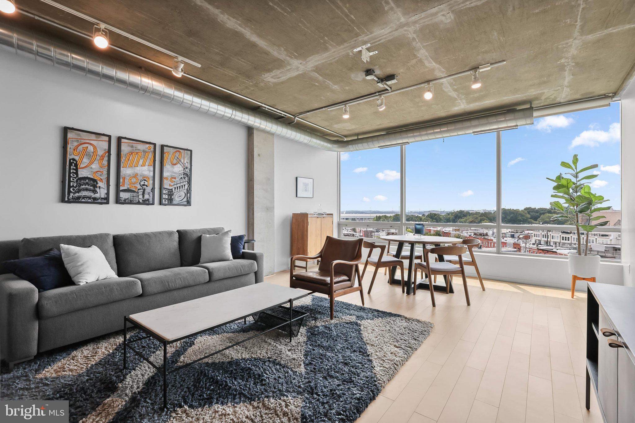 LOCUST POINT - Residential