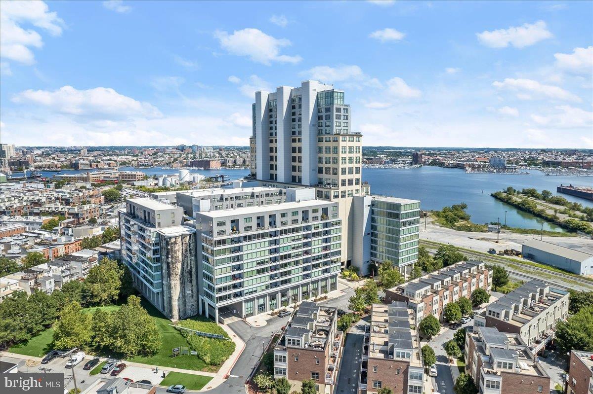 LOCUST POINT - Residential