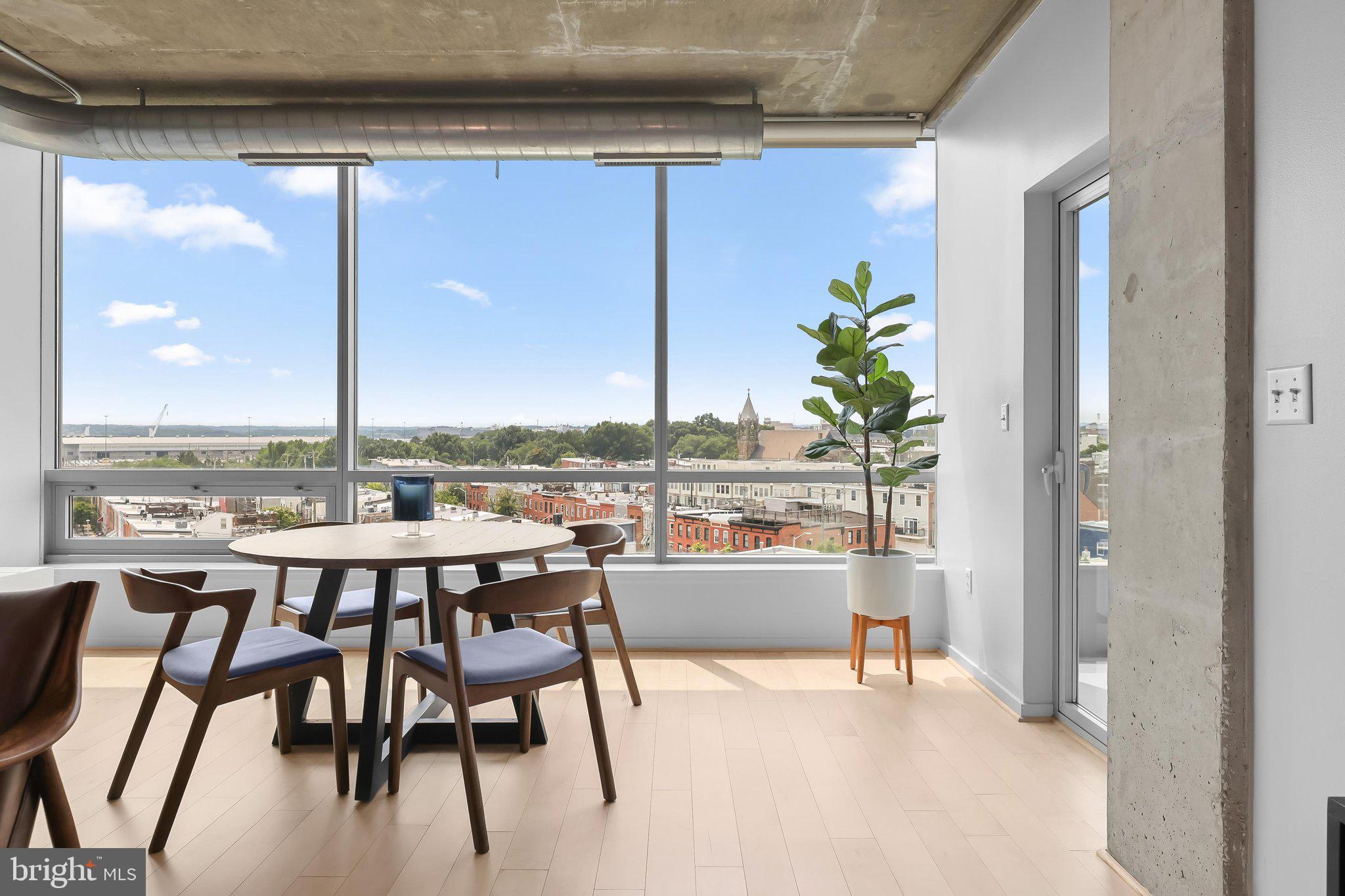 LOCUST POINT - Residential