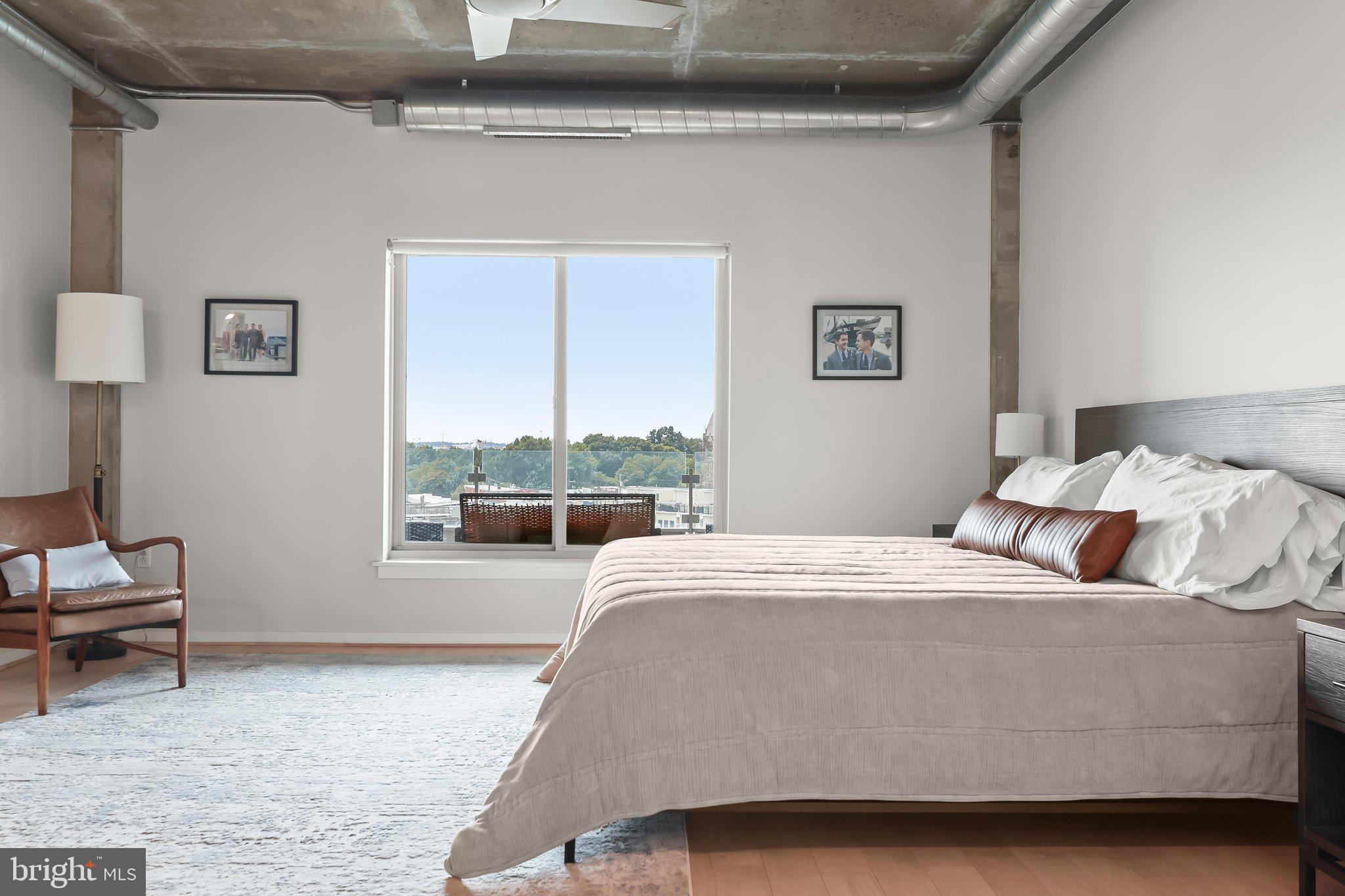 LOCUST POINT - Residential