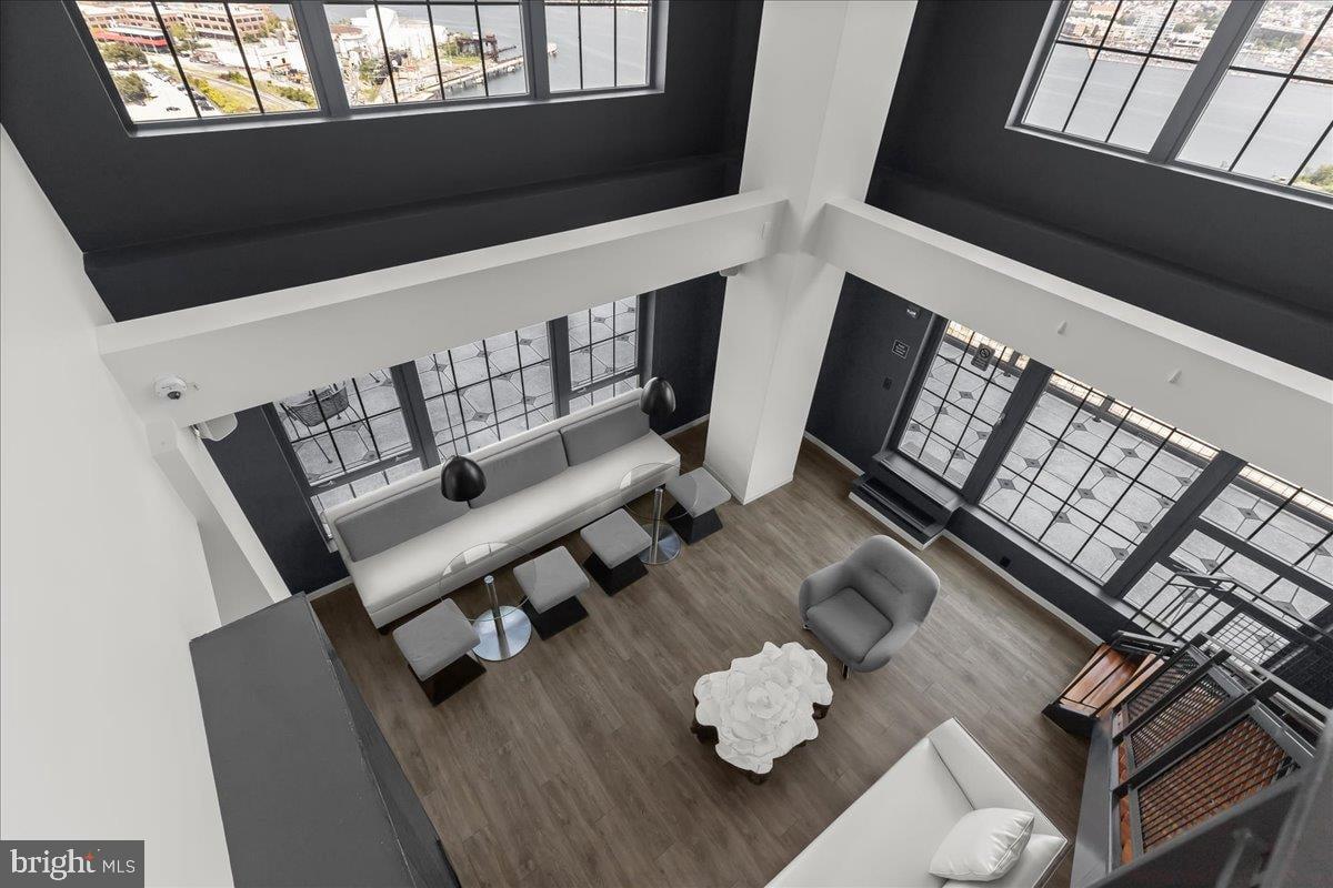 LOCUST POINT - Residential