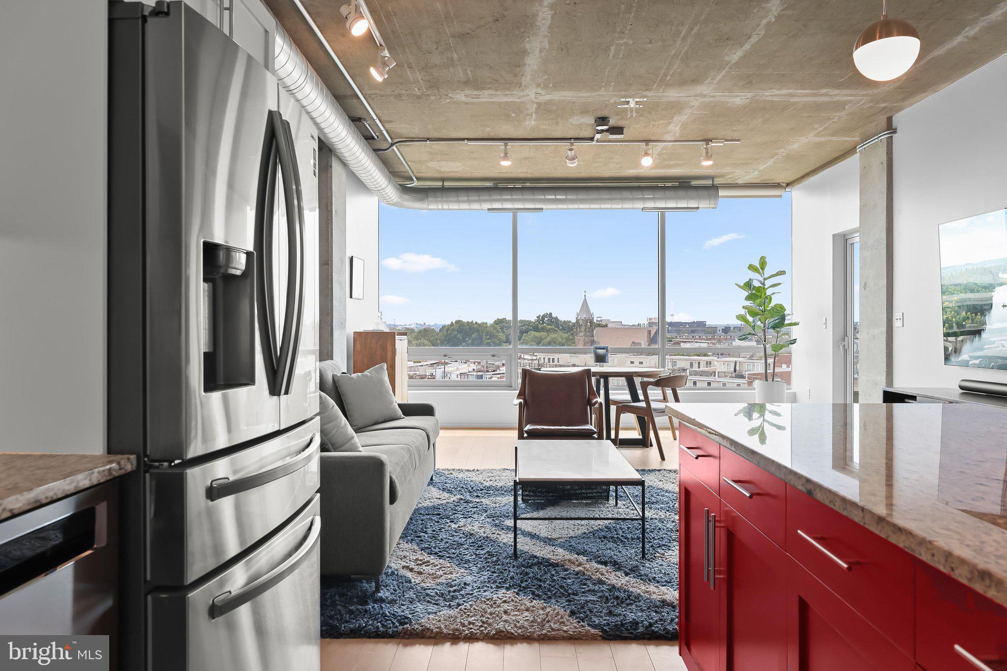 LOCUST POINT - Residential
