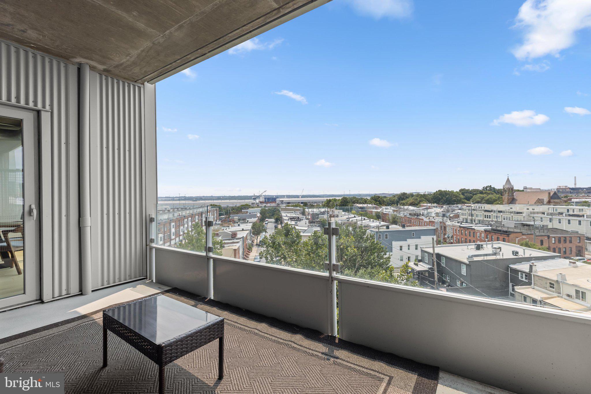 LOCUST POINT - Residential