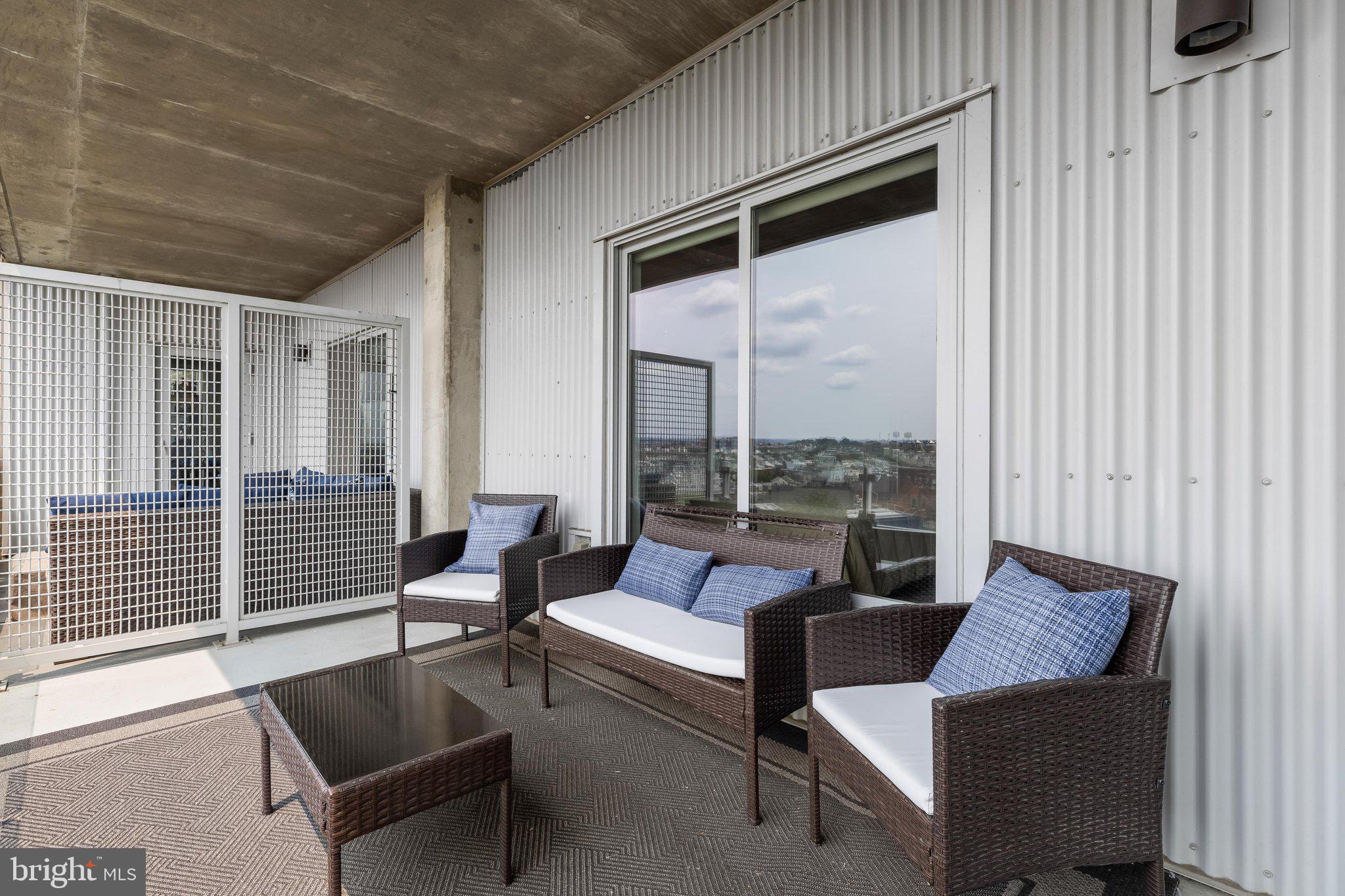 LOCUST POINT - Residential