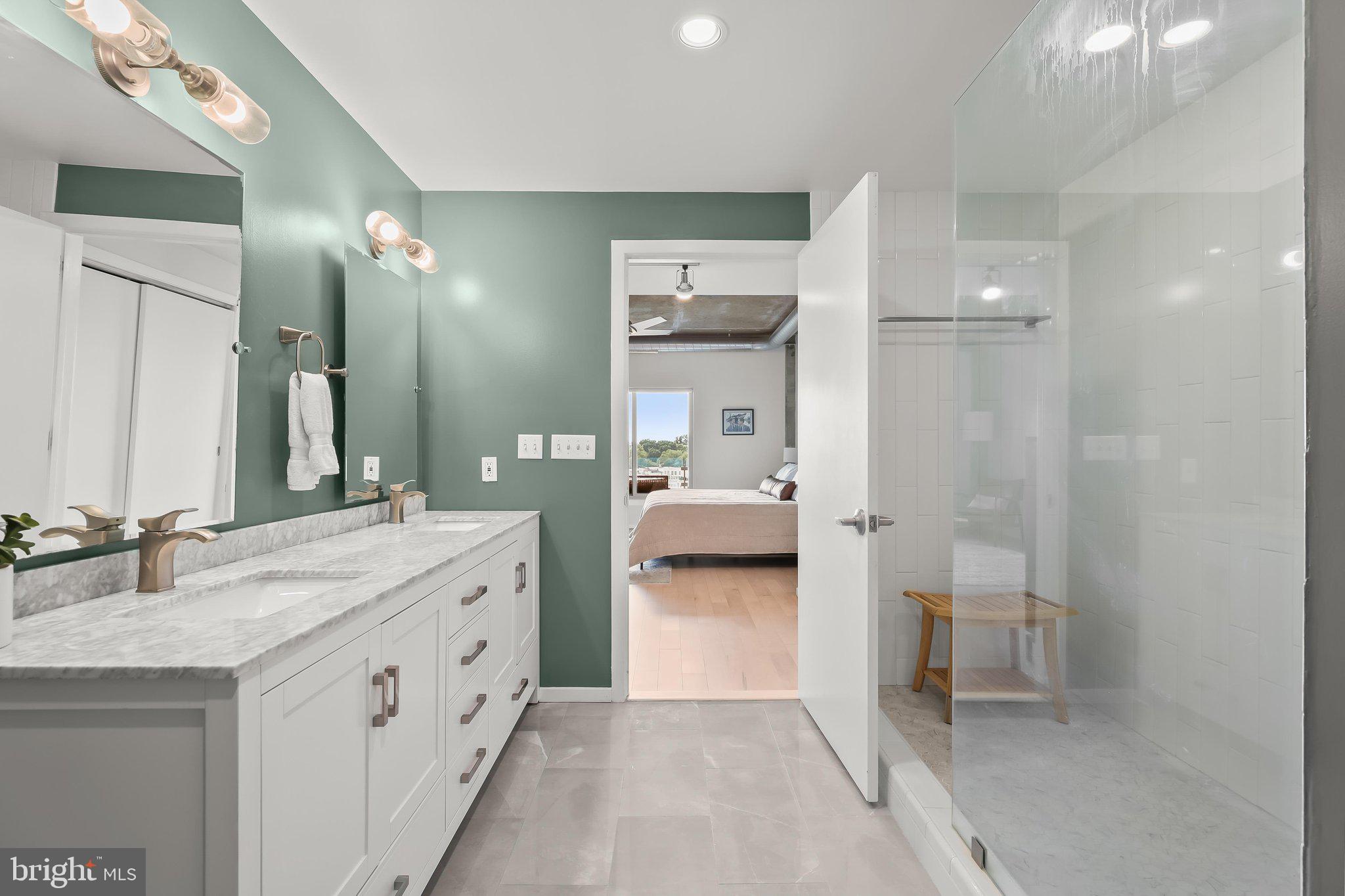 LOCUST POINT - Residential