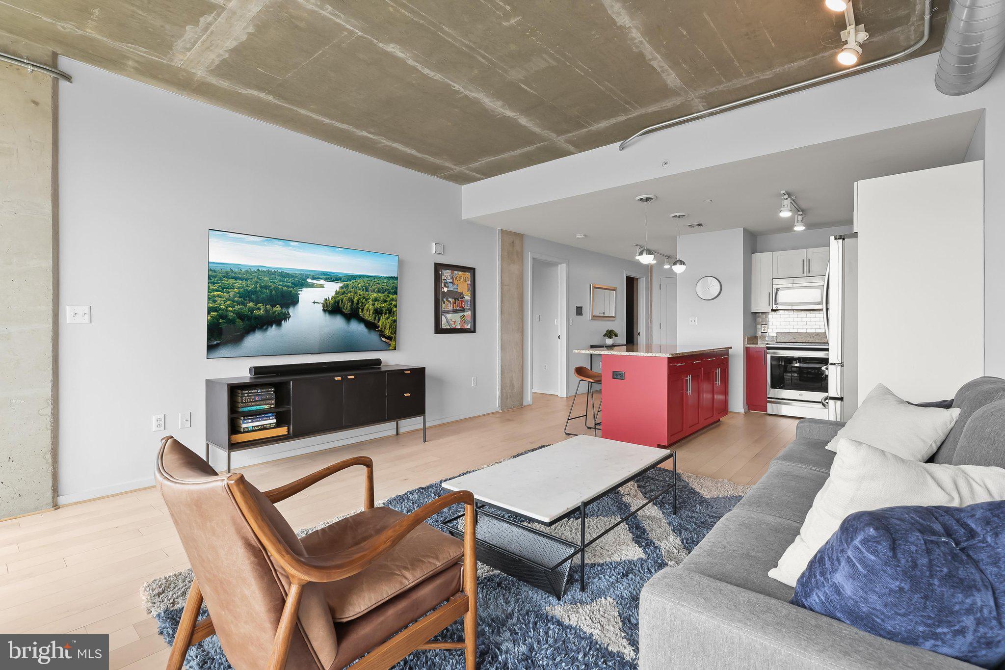 LOCUST POINT - Residential