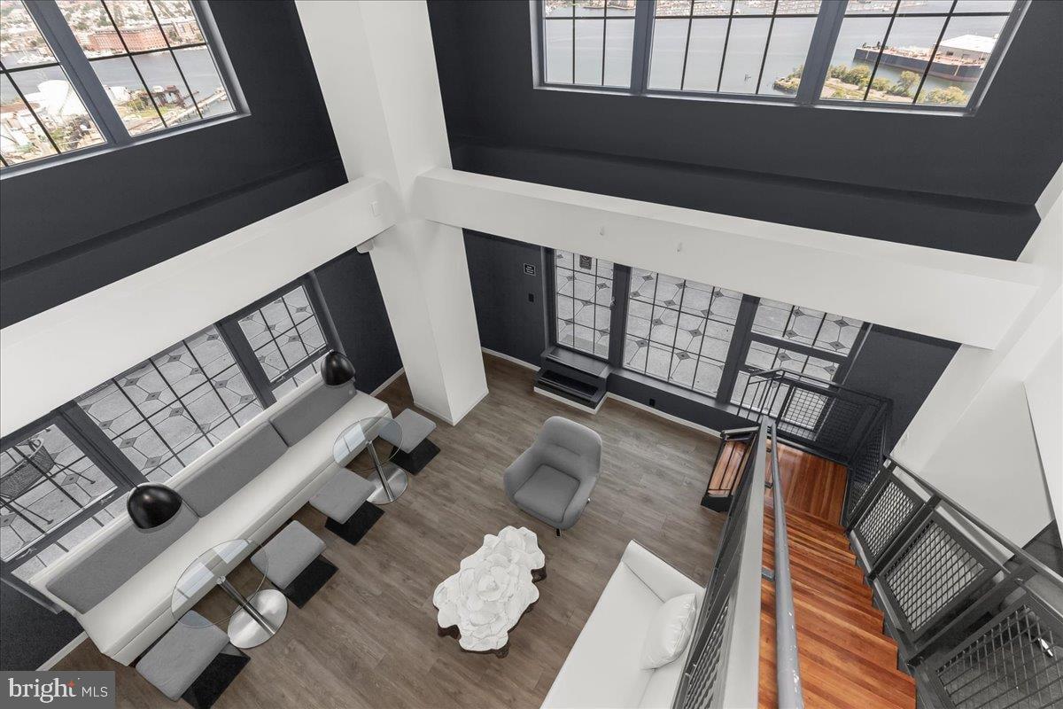 LOCUST POINT - Residential