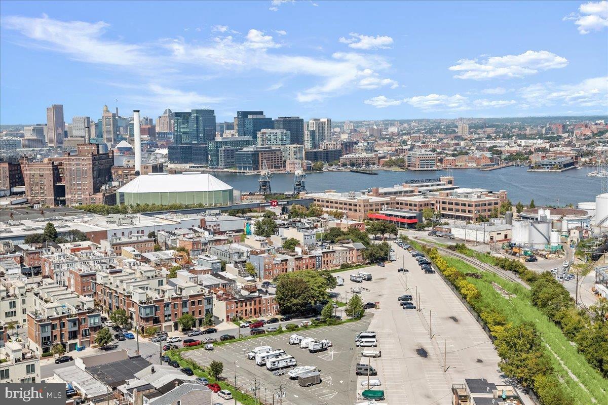 LOCUST POINT - Residential