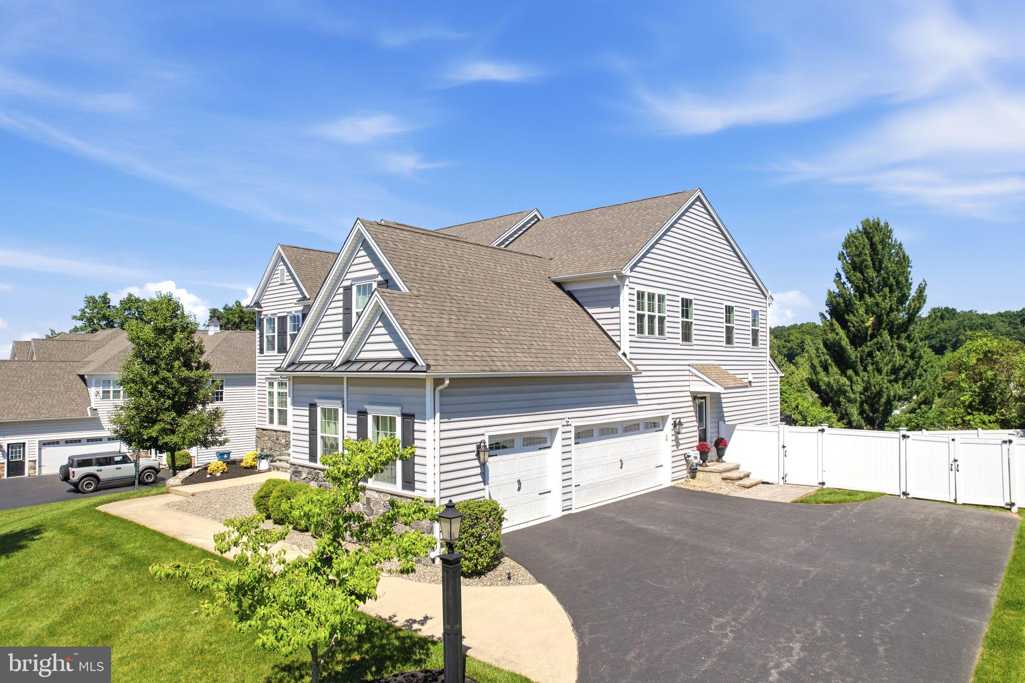 LAUREL RIDGE - Residential