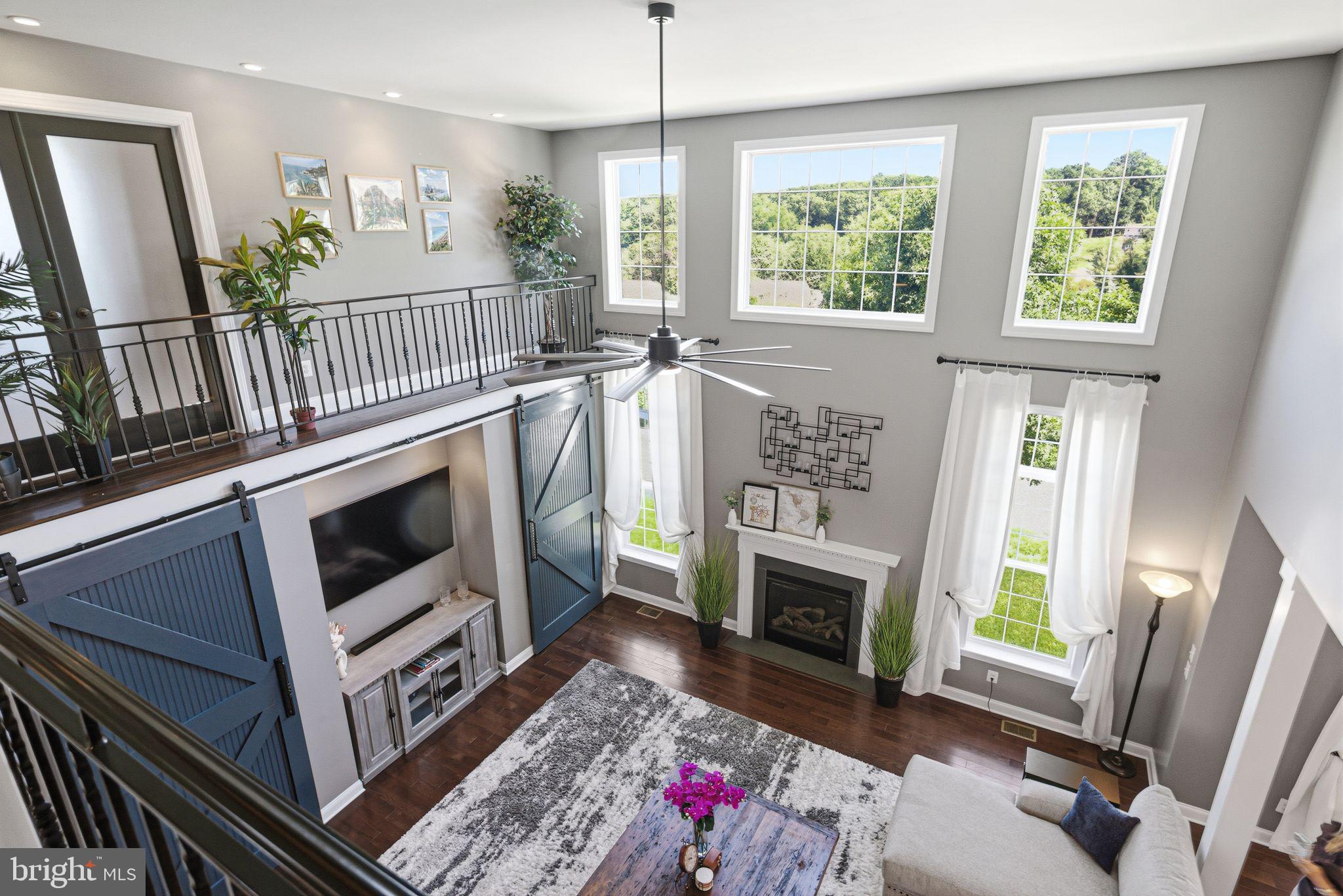 LAUREL RIDGE - Residential