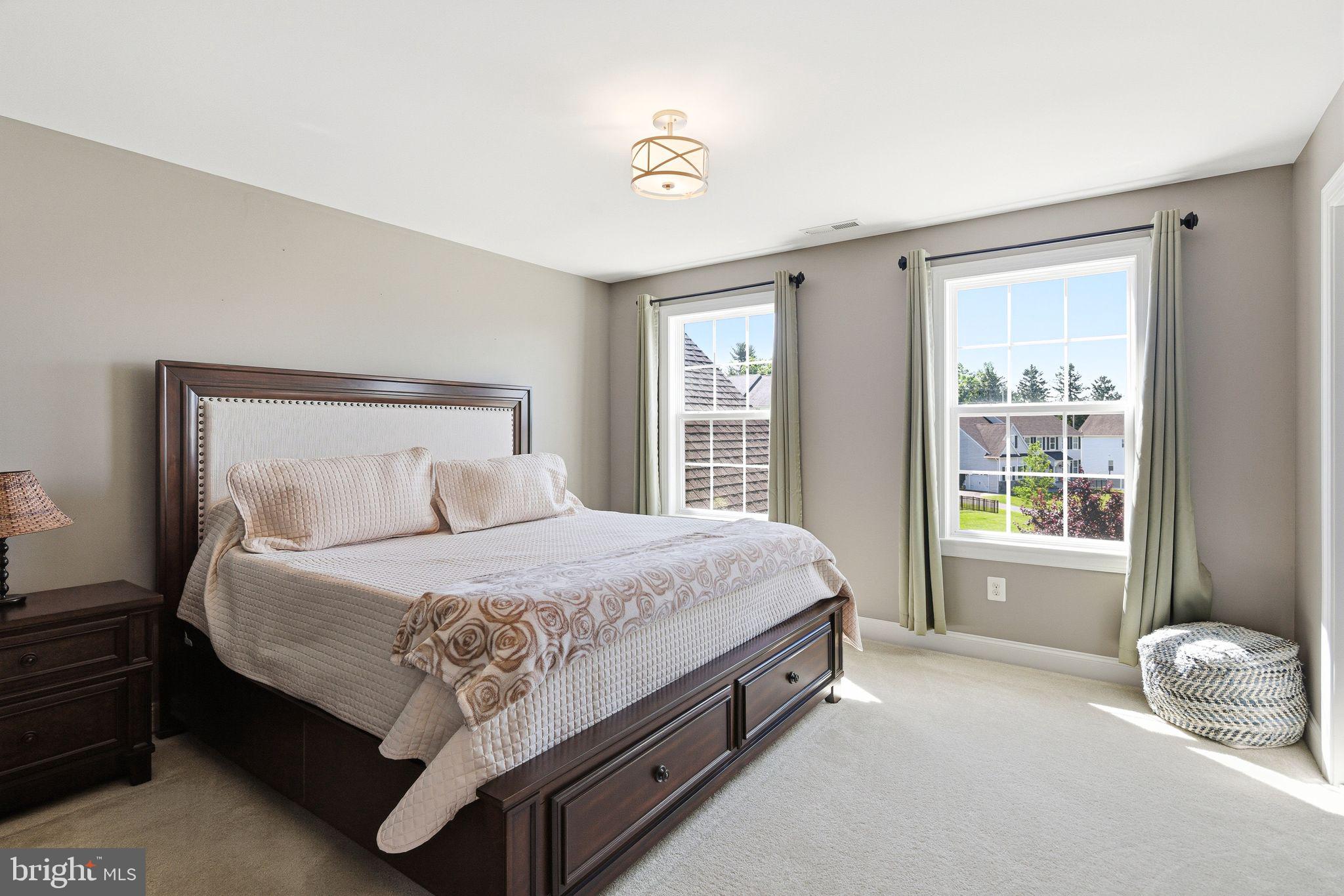 LAUREL RIDGE - Residential