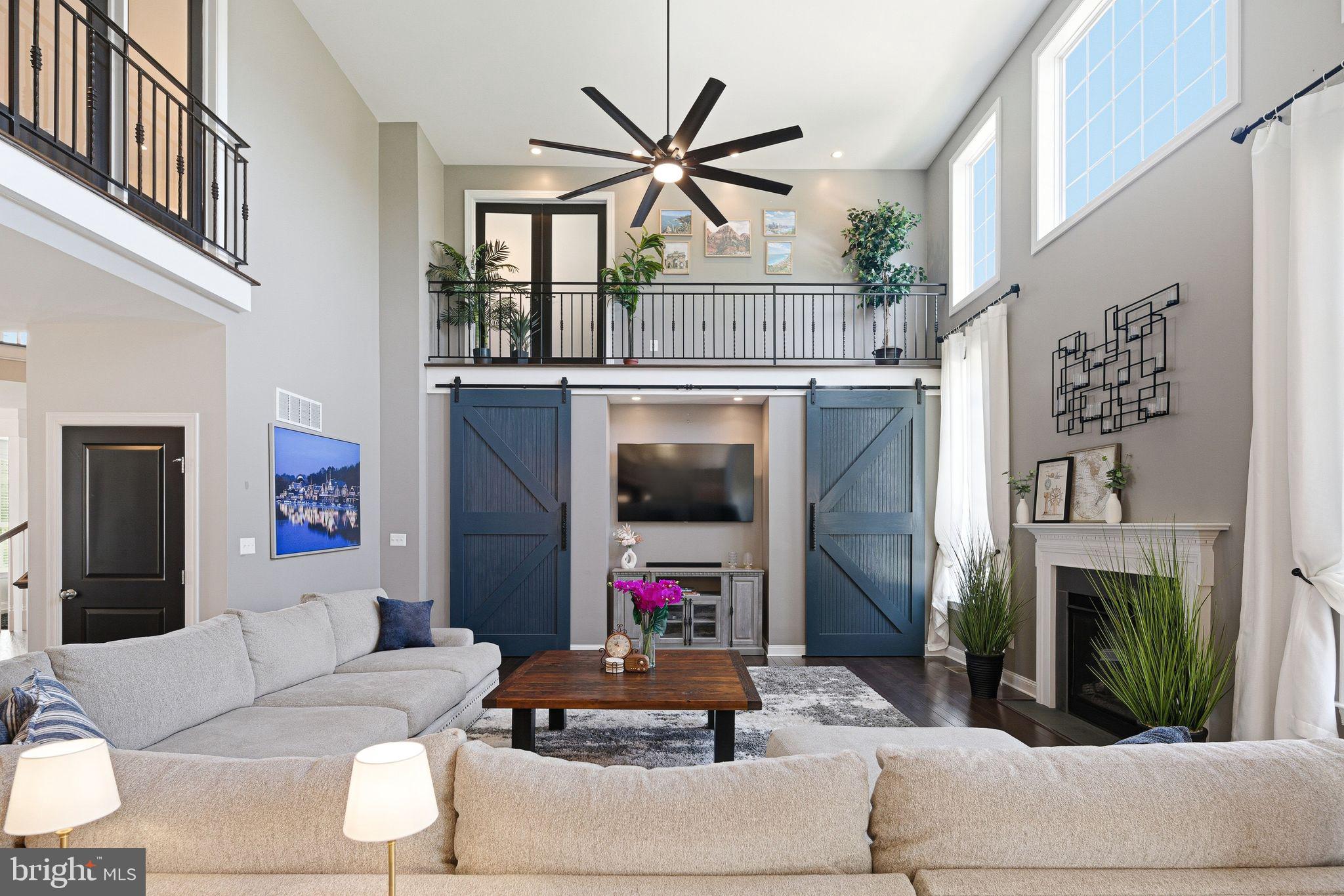 LAUREL RIDGE - Residential