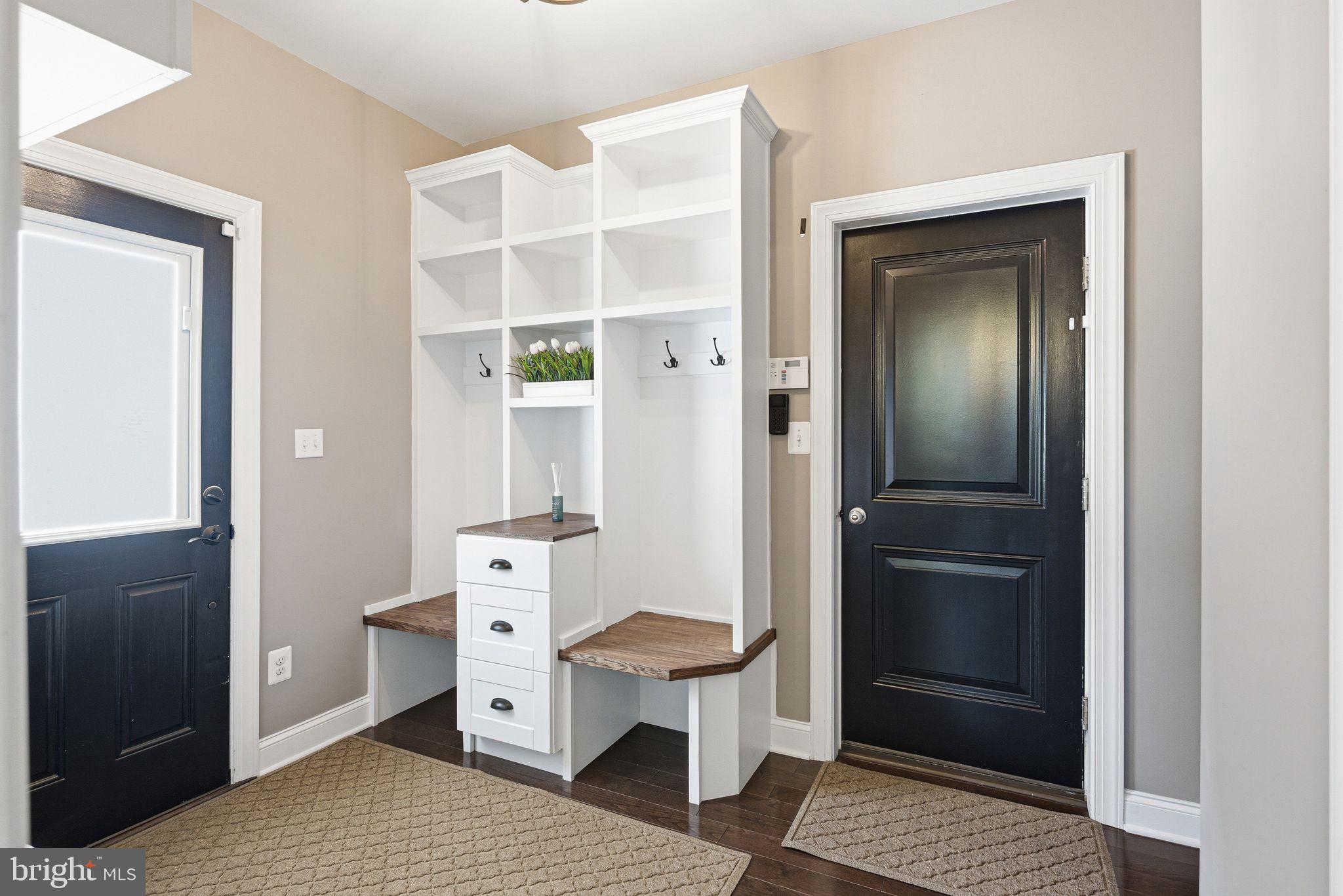 LAUREL RIDGE - Residential