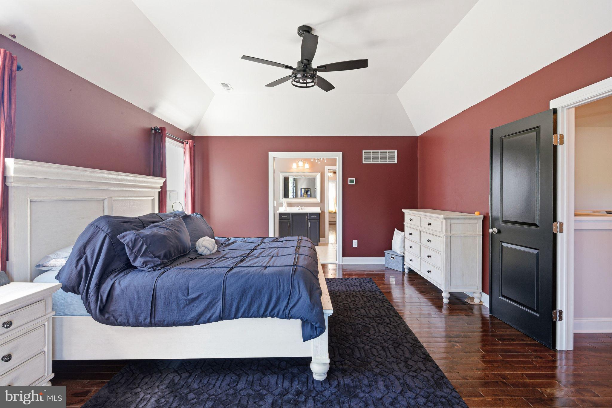 LAUREL RIDGE - Residential