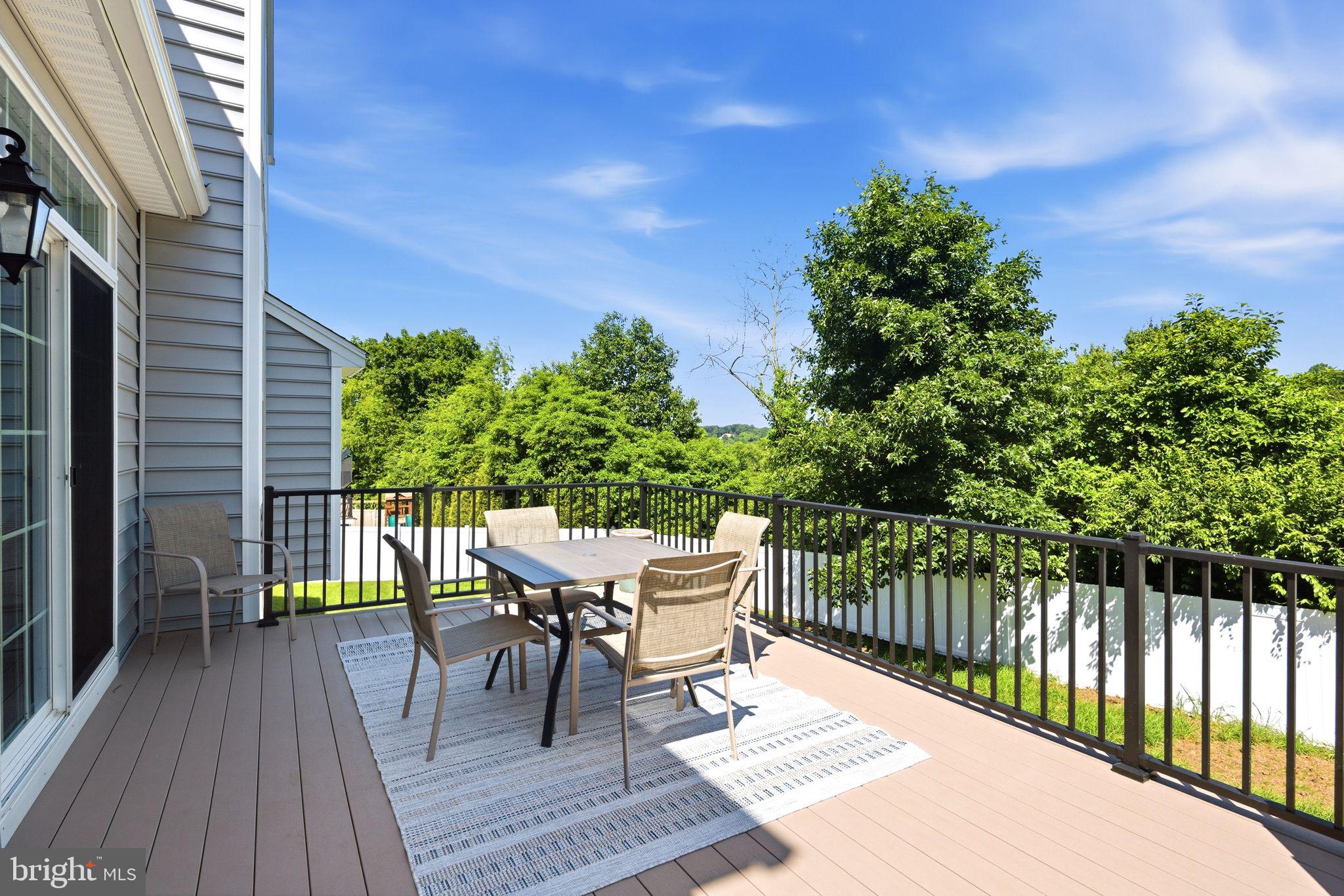 LAUREL RIDGE - Residential