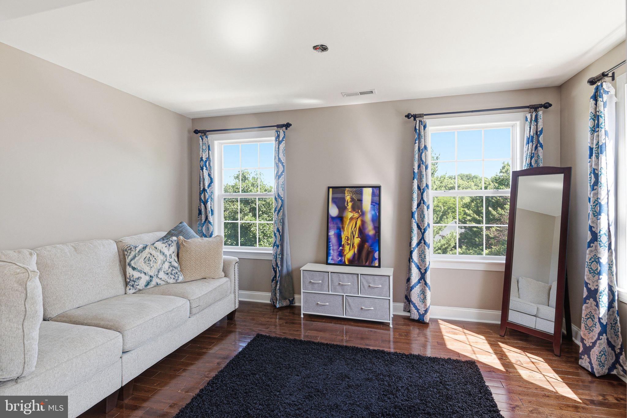 LAUREL RIDGE - Residential