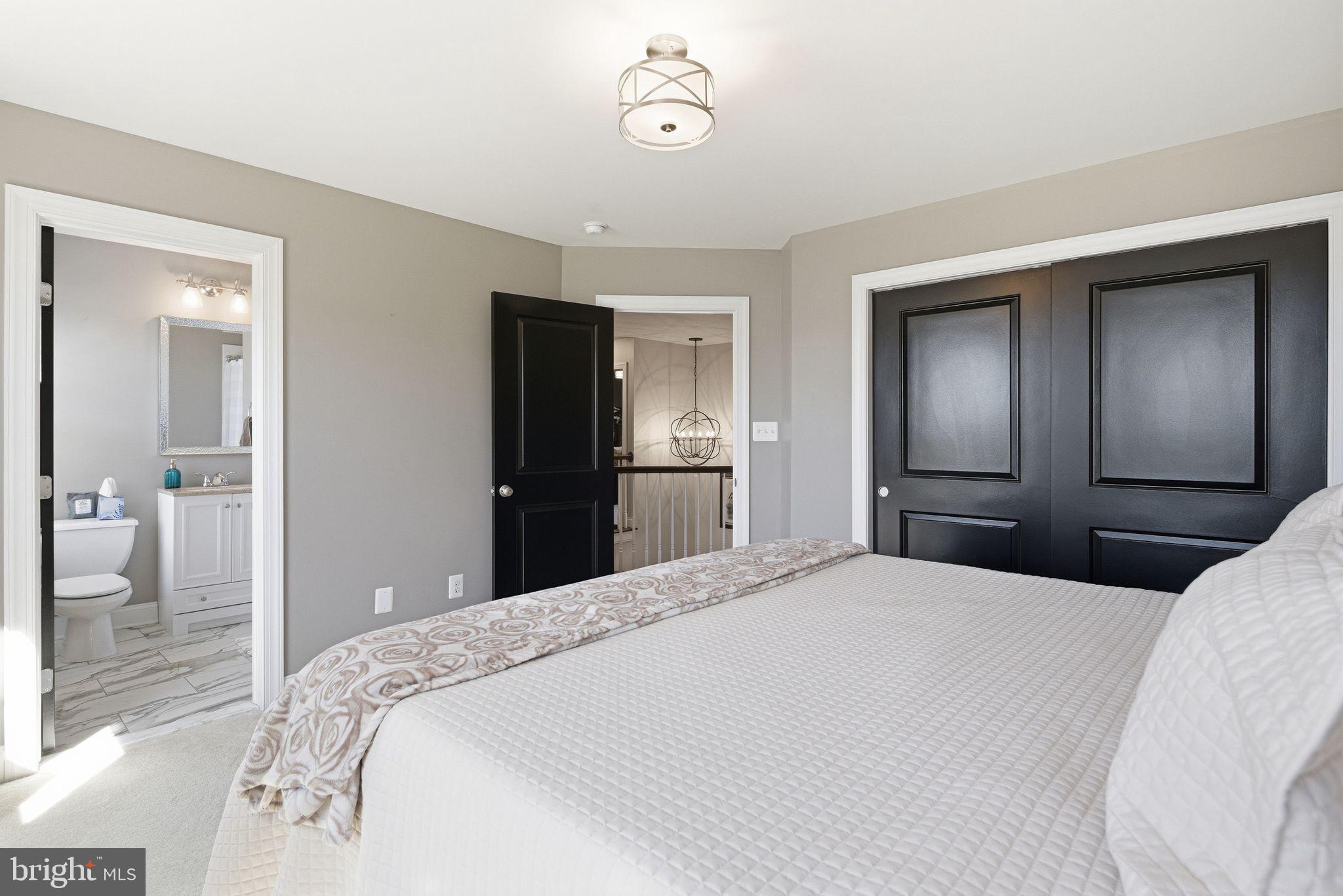 LAUREL RIDGE - Residential