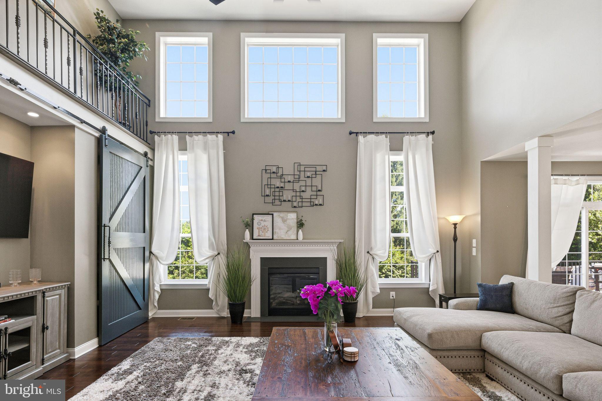 LAUREL RIDGE - Residential