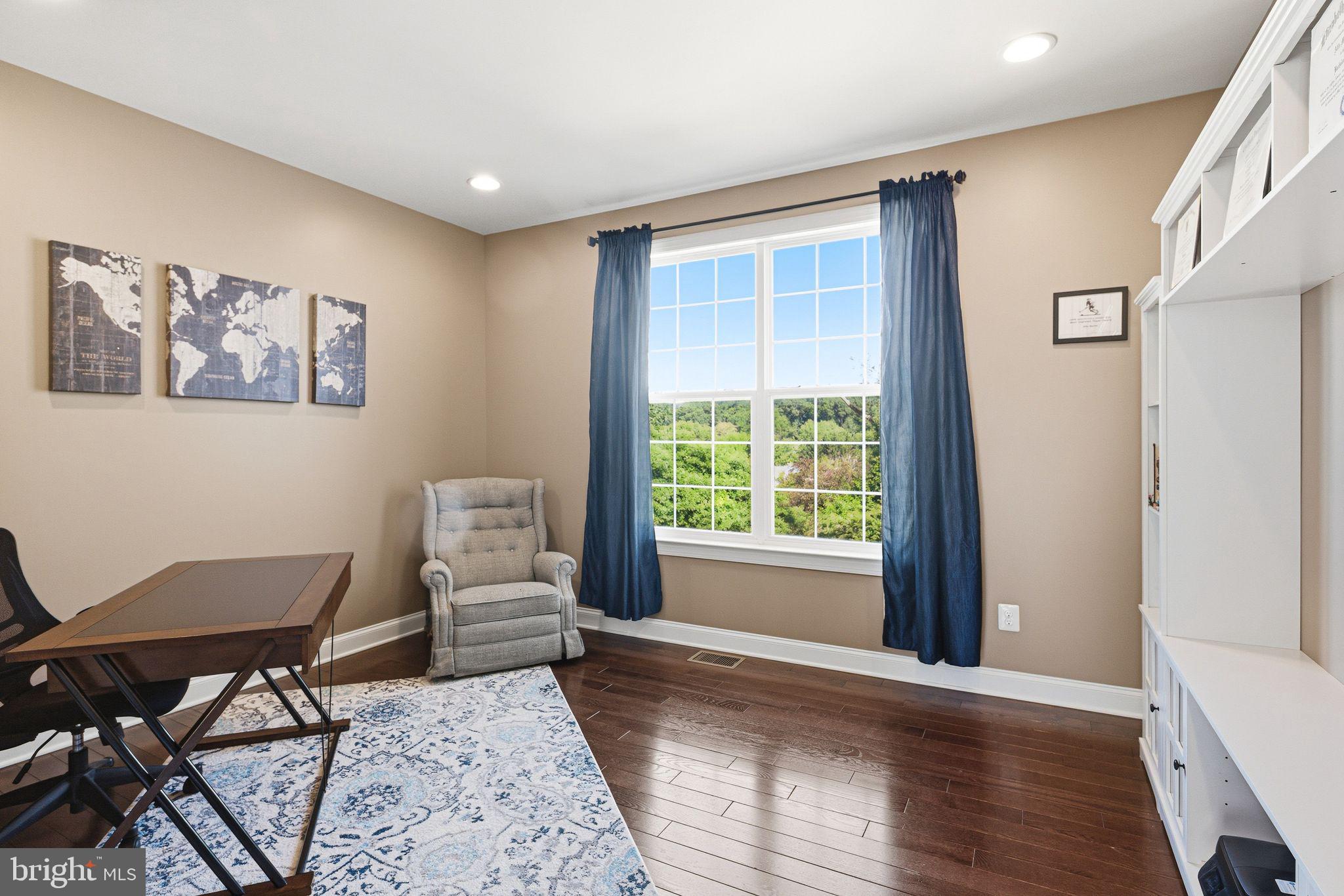 LAUREL RIDGE - Residential