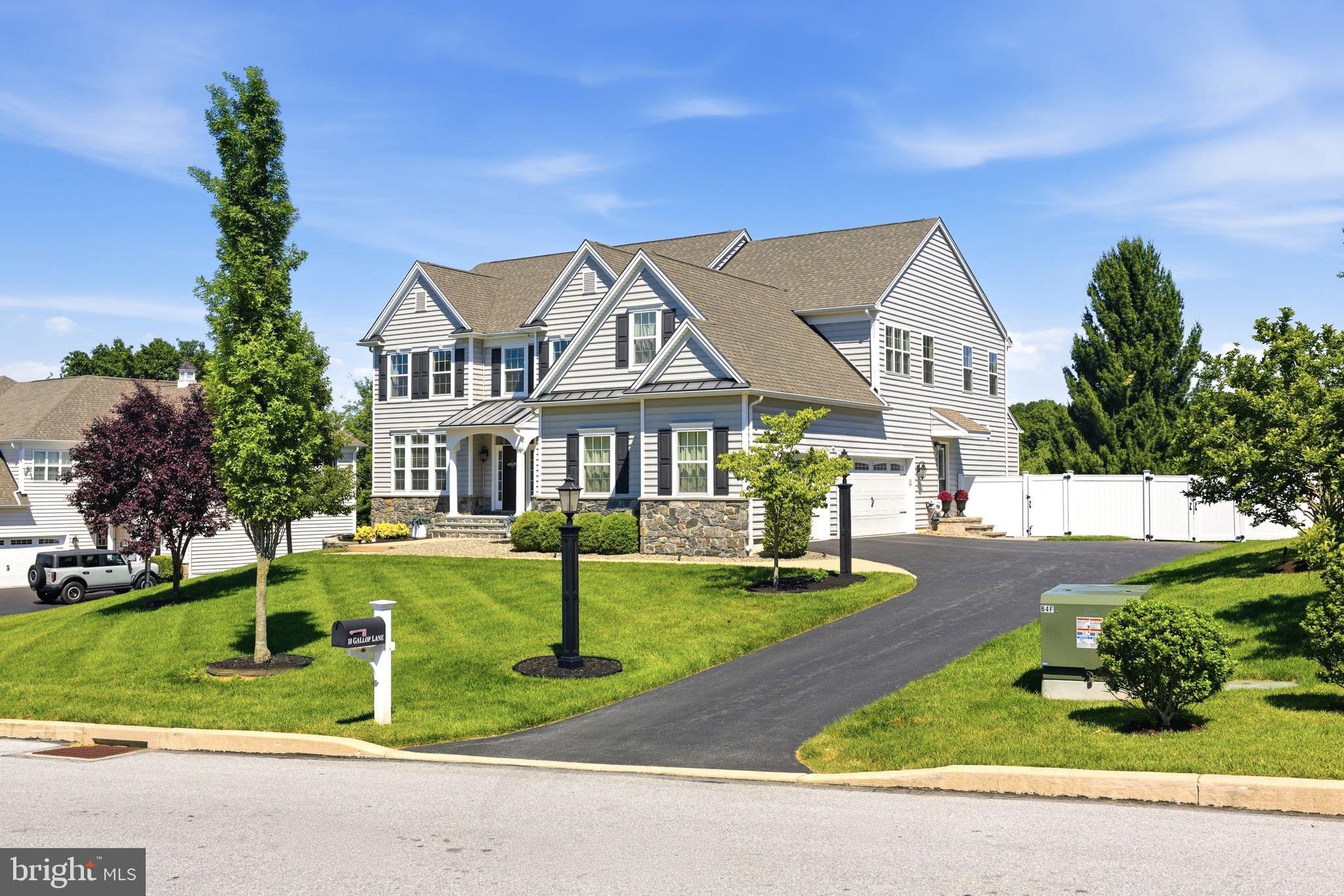 LAUREL RIDGE - Residential