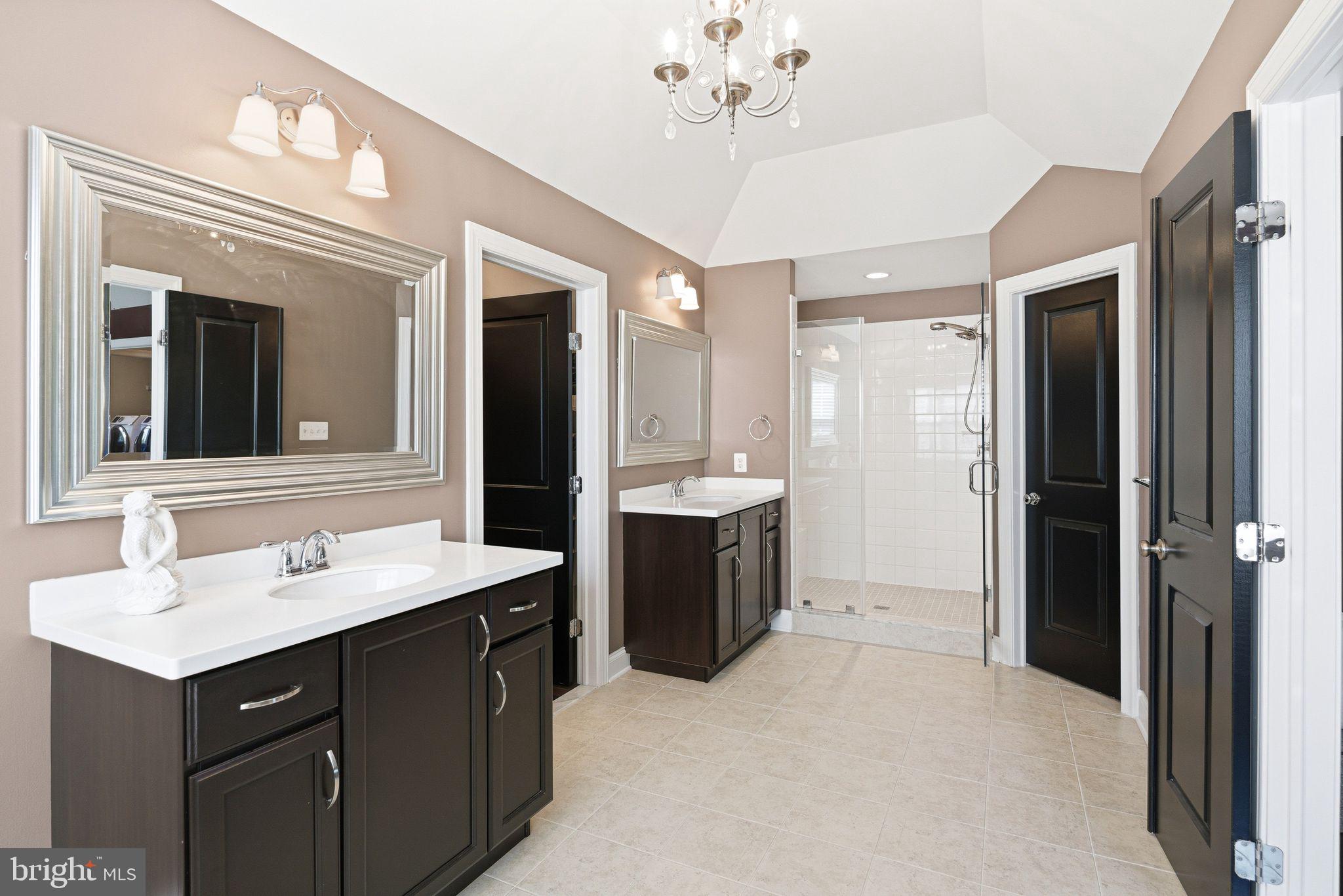 LAUREL RIDGE - Residential