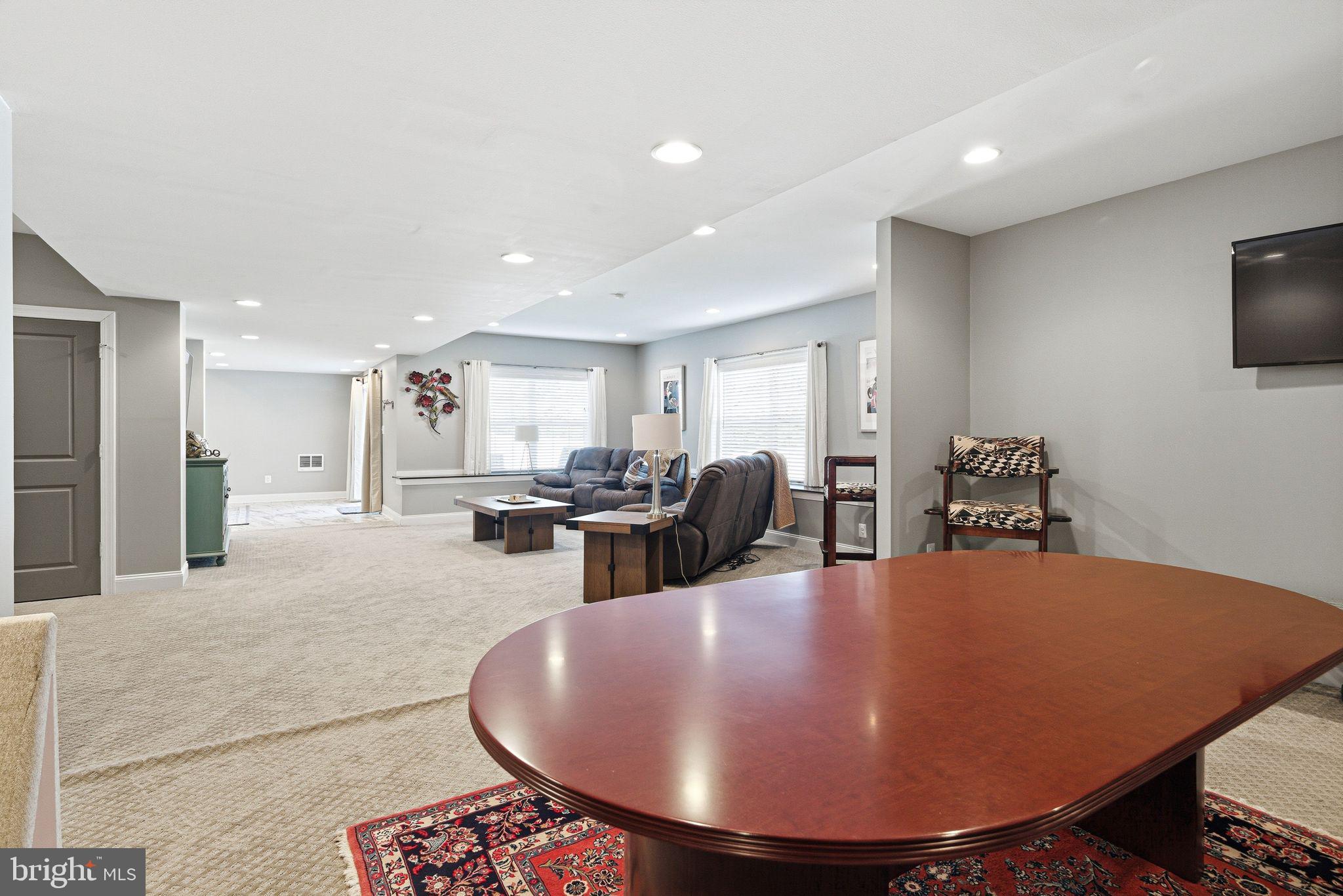 LAUREL RIDGE - Residential