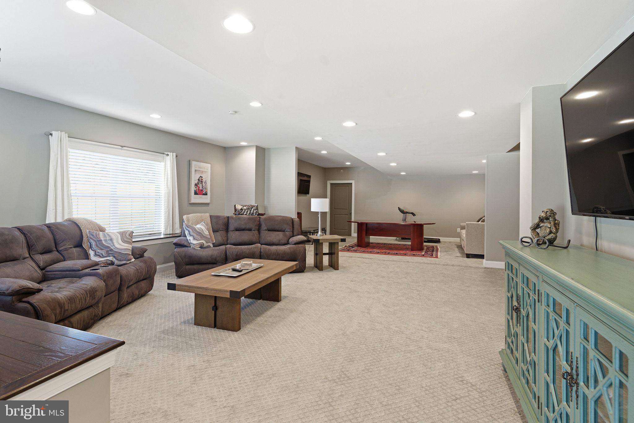 LAUREL RIDGE - Residential
