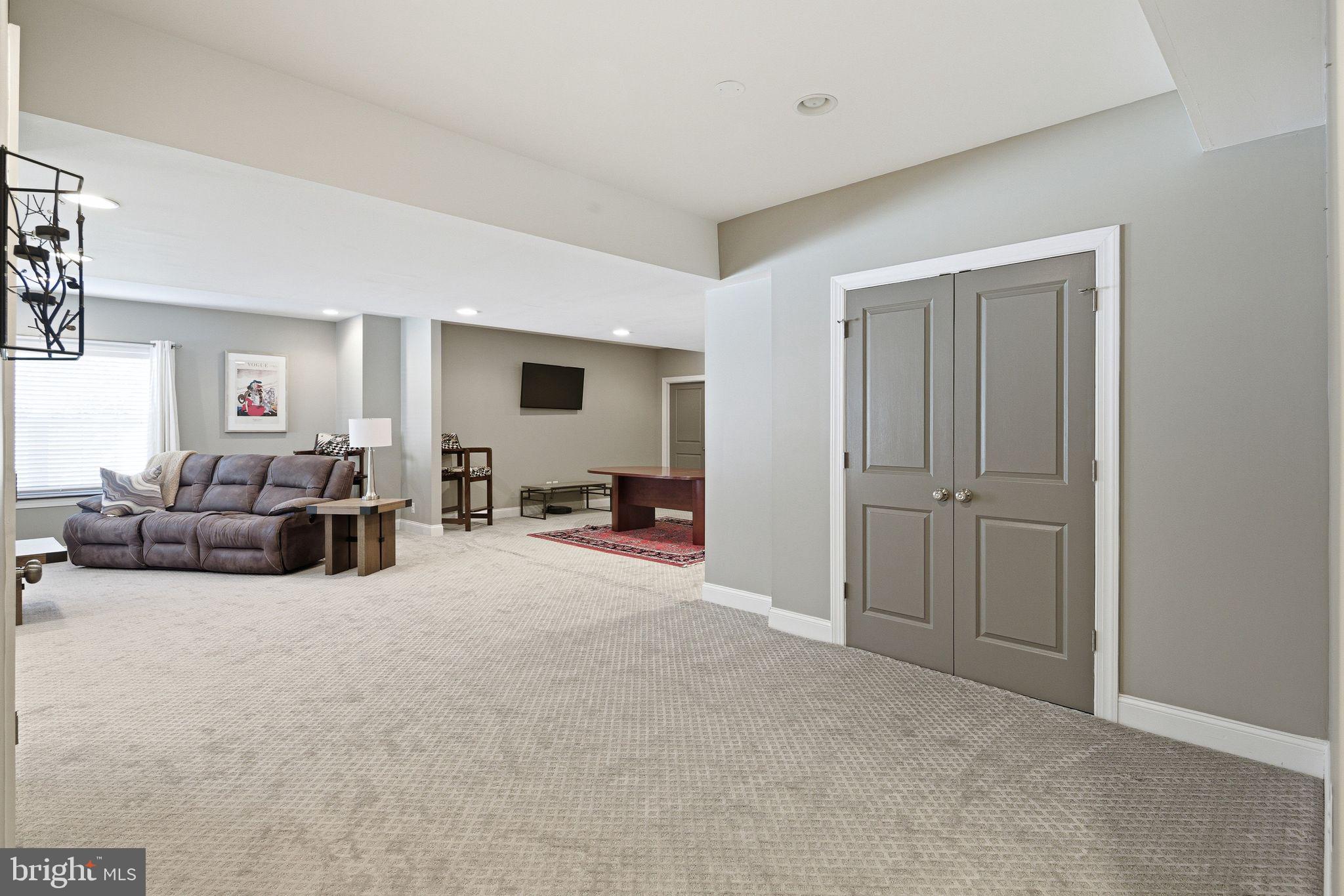 LAUREL RIDGE - Residential