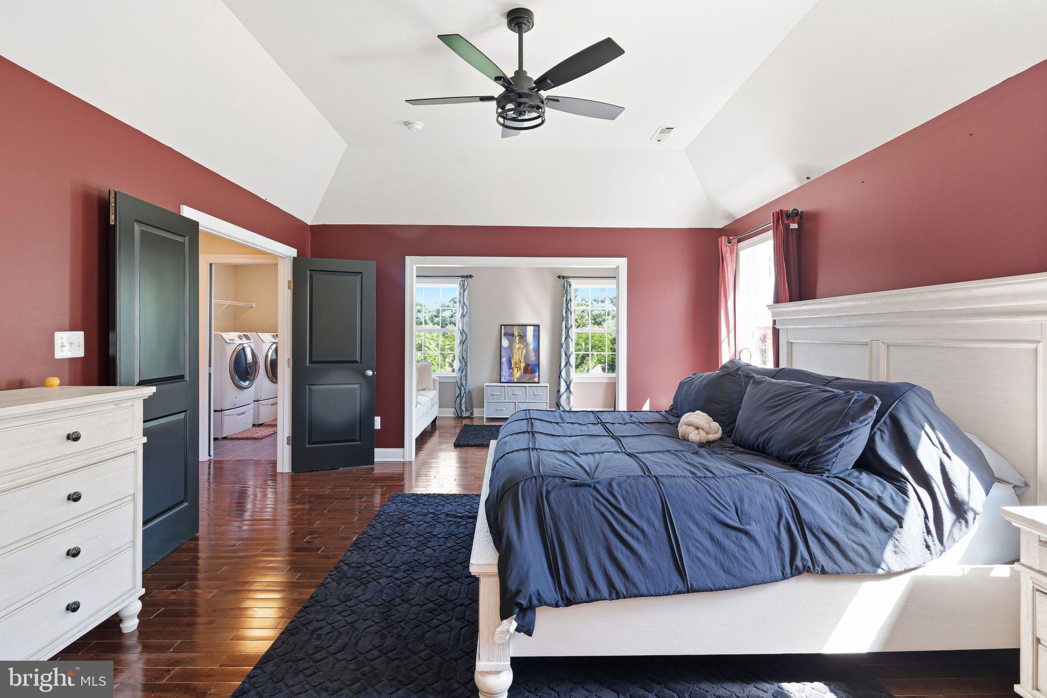 LAUREL RIDGE - Residential