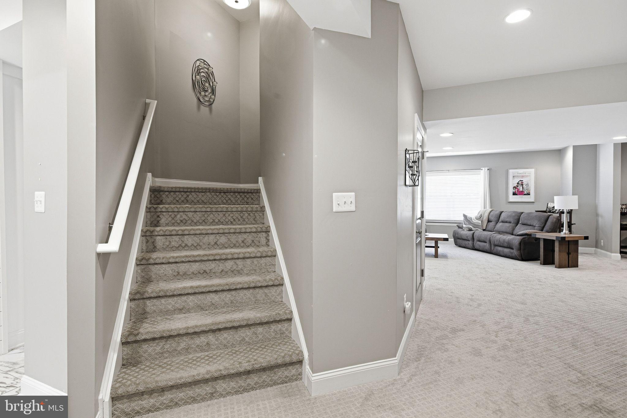 LAUREL RIDGE - Residential