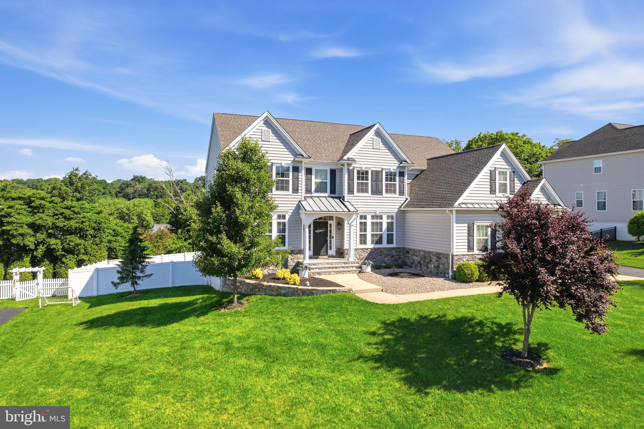 LAUREL RIDGE - Residential
