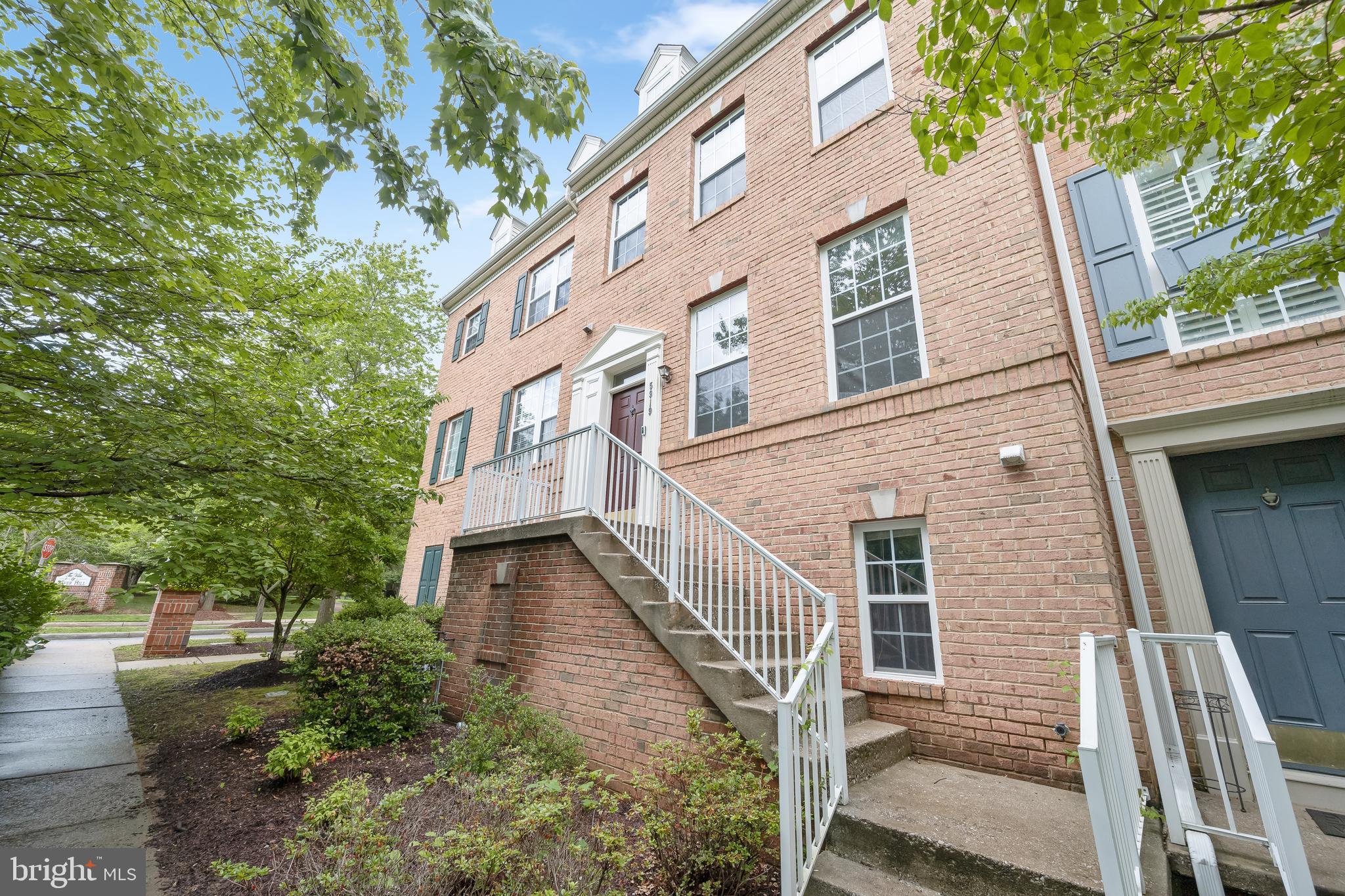 RIVER HILL - Residential