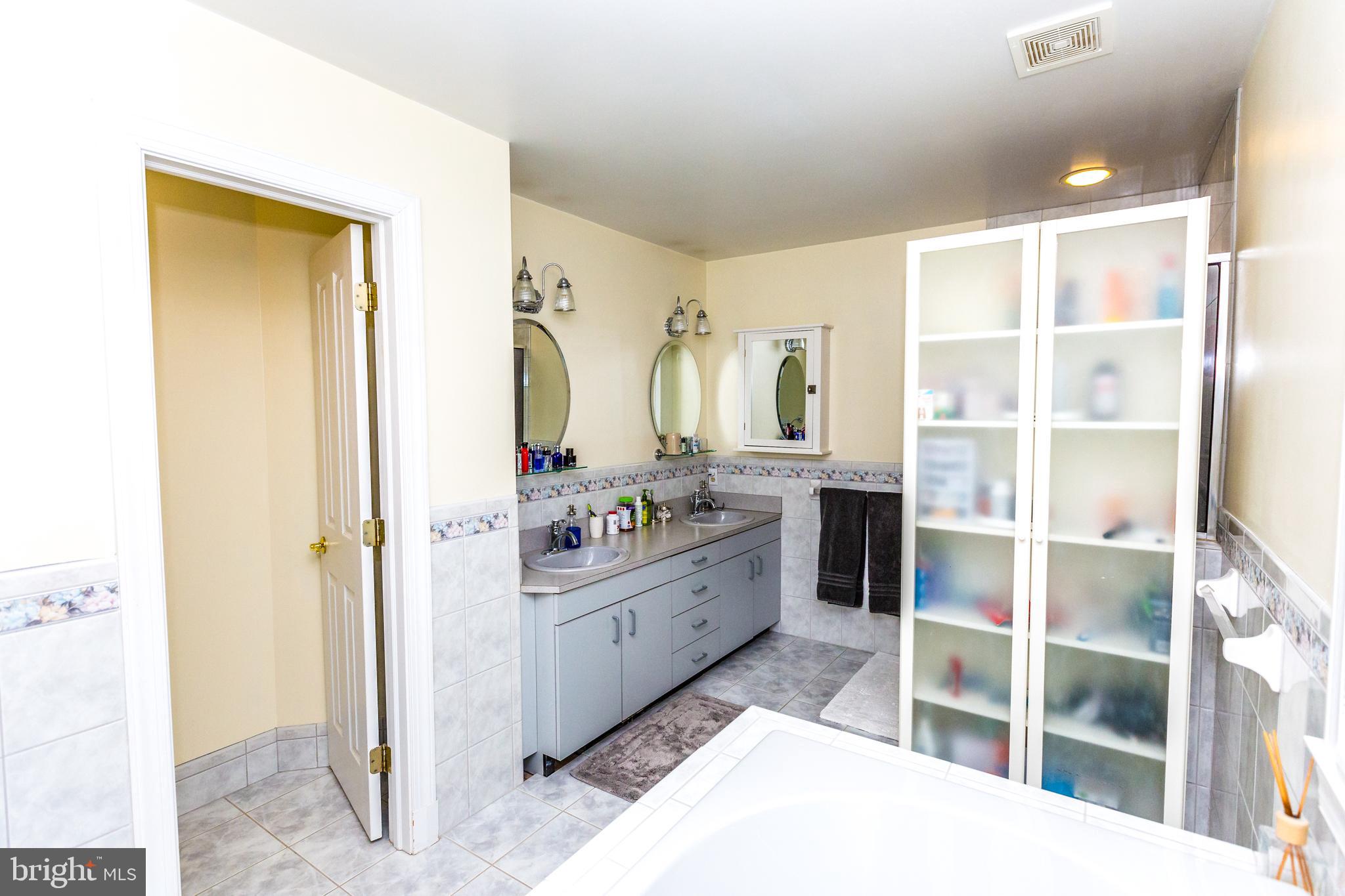 LUTHERVILLE - Residential