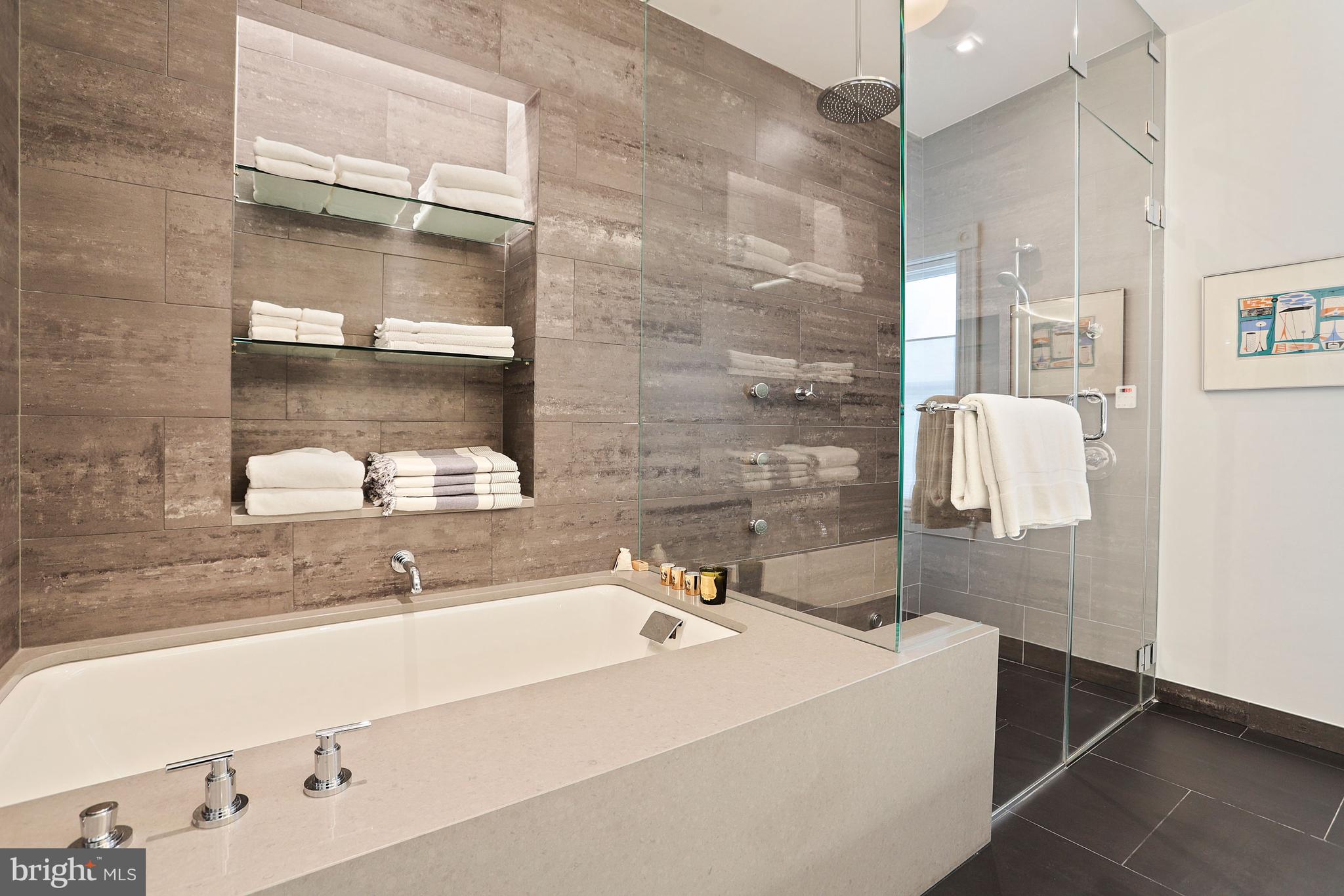 LOGAN CIRCLE - Residential