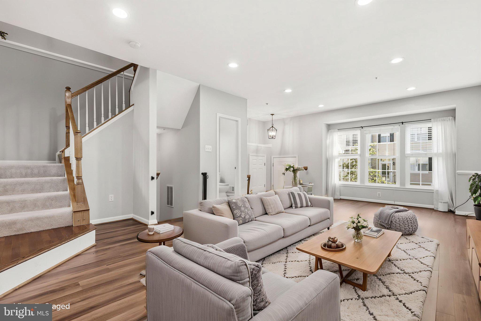 JAMES CREEK - Residential