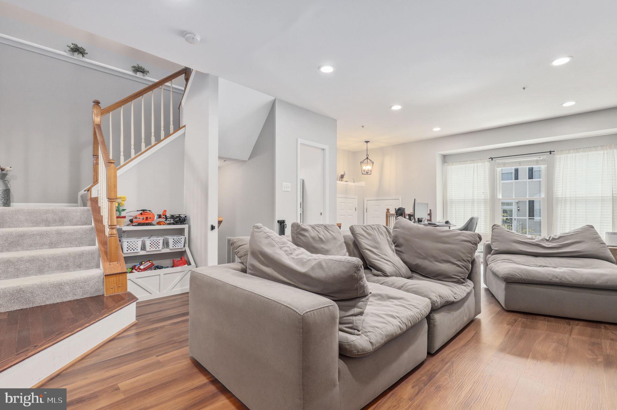 JAMES CREEK - Residential