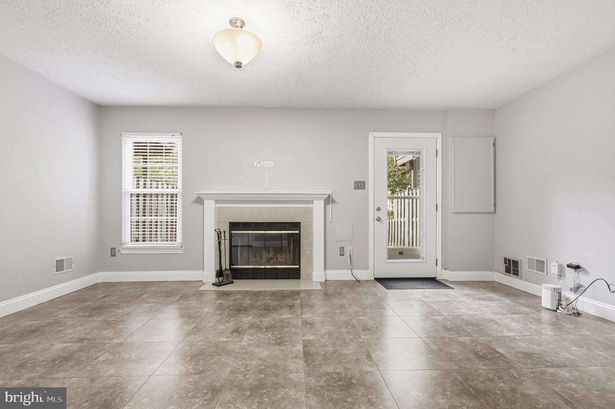 JAMES CREEK - Residential