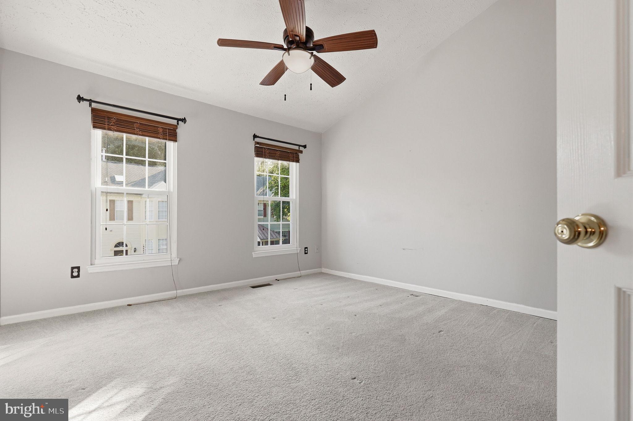 JAMES CREEK - Residential